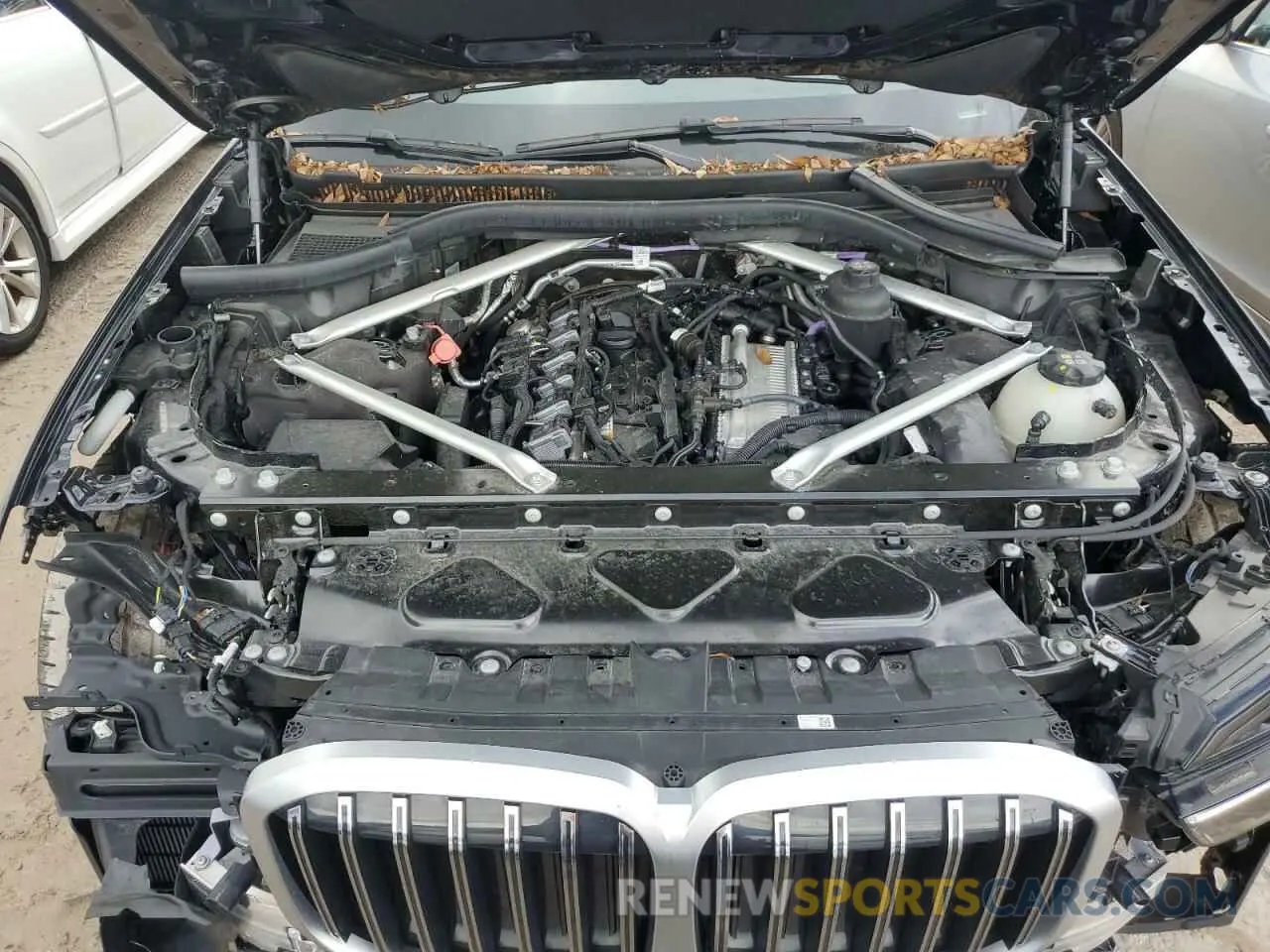 12 Photograph of a damaged car 5UX23EM01R9S30175 BMW X7 2024