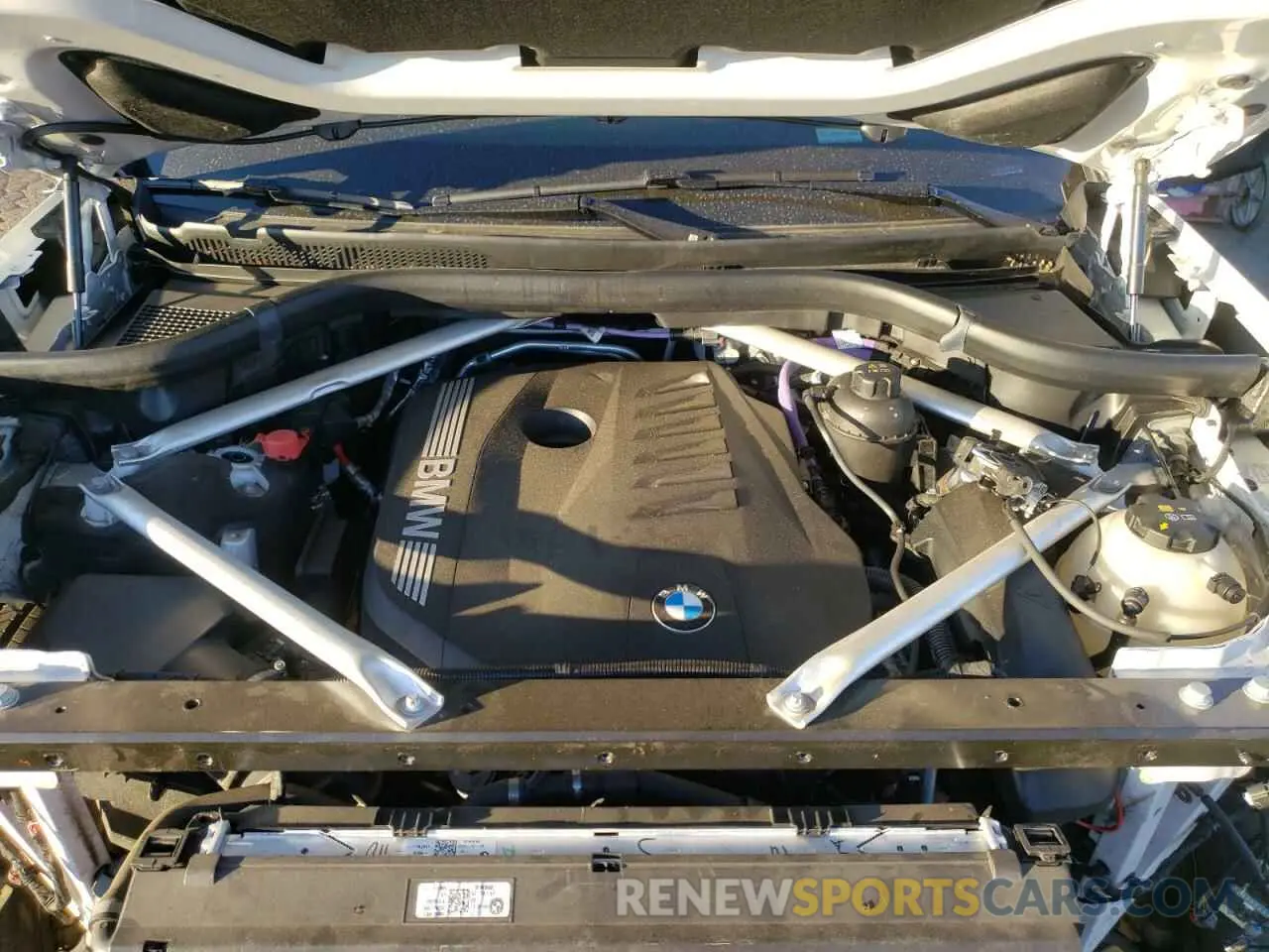 12 Photograph of a damaged car 5UX23EM01R9T77466 BMW X7 2024