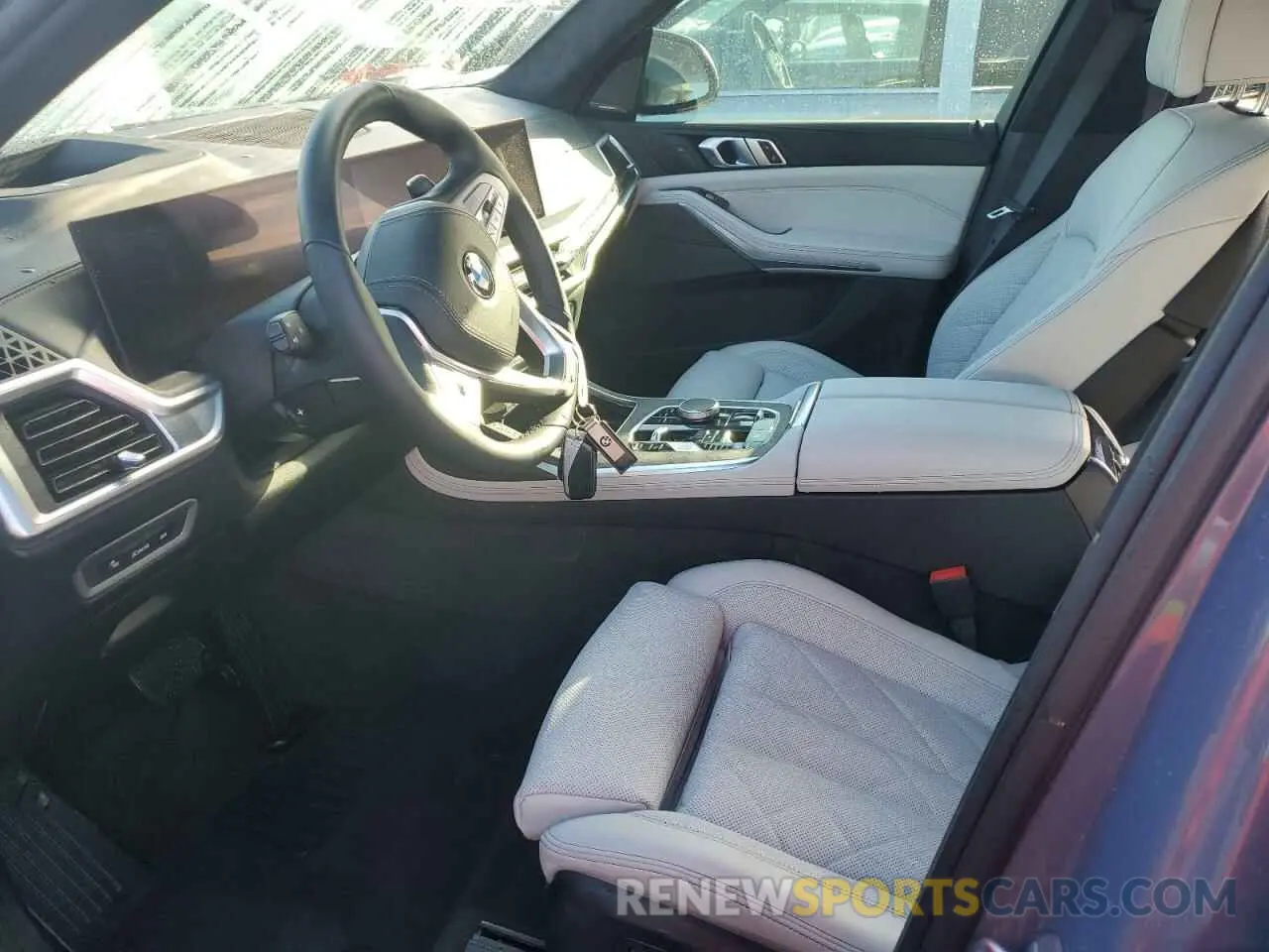 7 Photograph of a damaged car 5UX23EM01R9U97364 BMW X7 2024