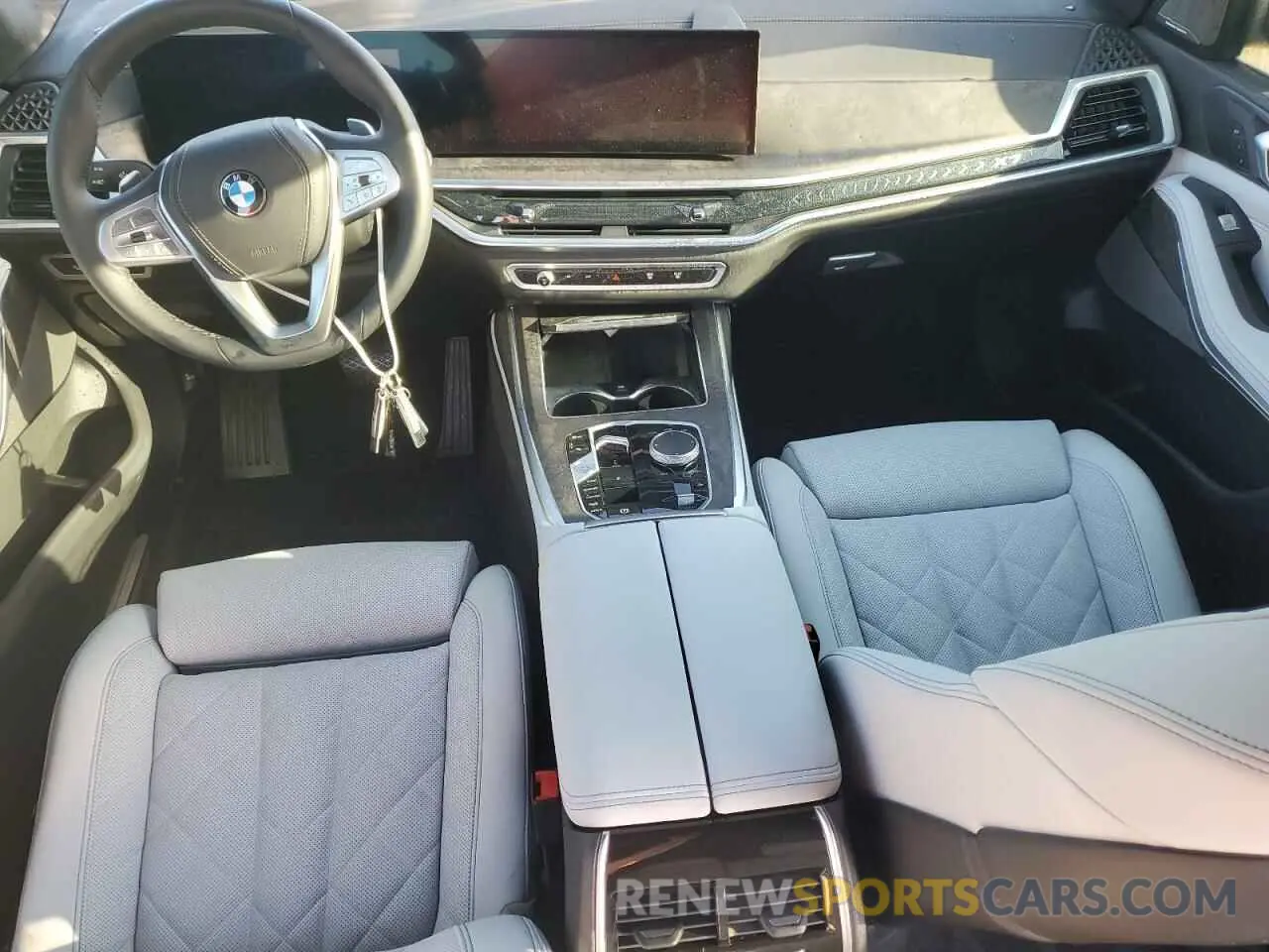 8 Photograph of a damaged car 5UX23EM01R9U97364 BMW X7 2024