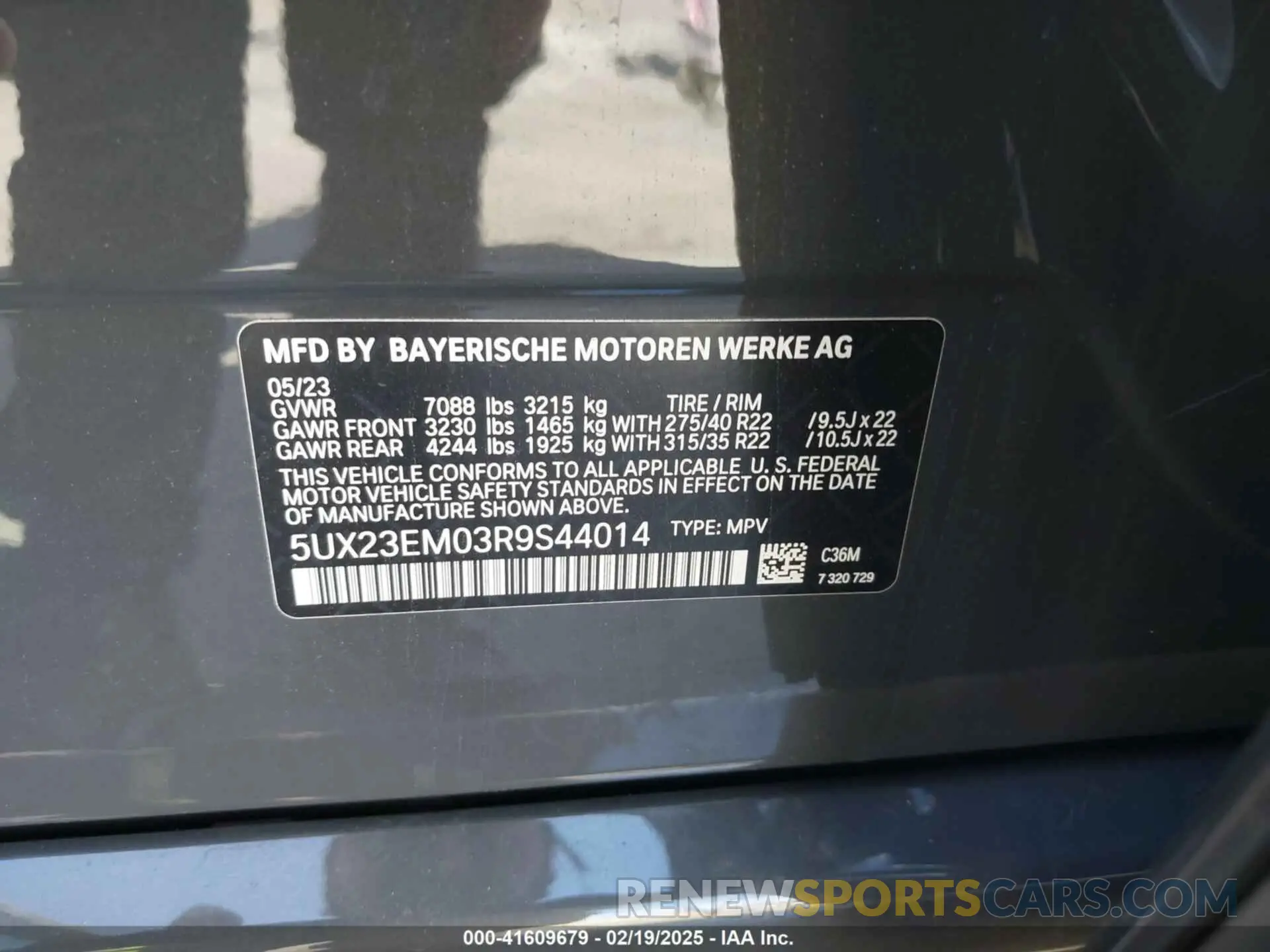 9 Photograph of a damaged car 5UX23EM03R9S44014 BMW X7 2024