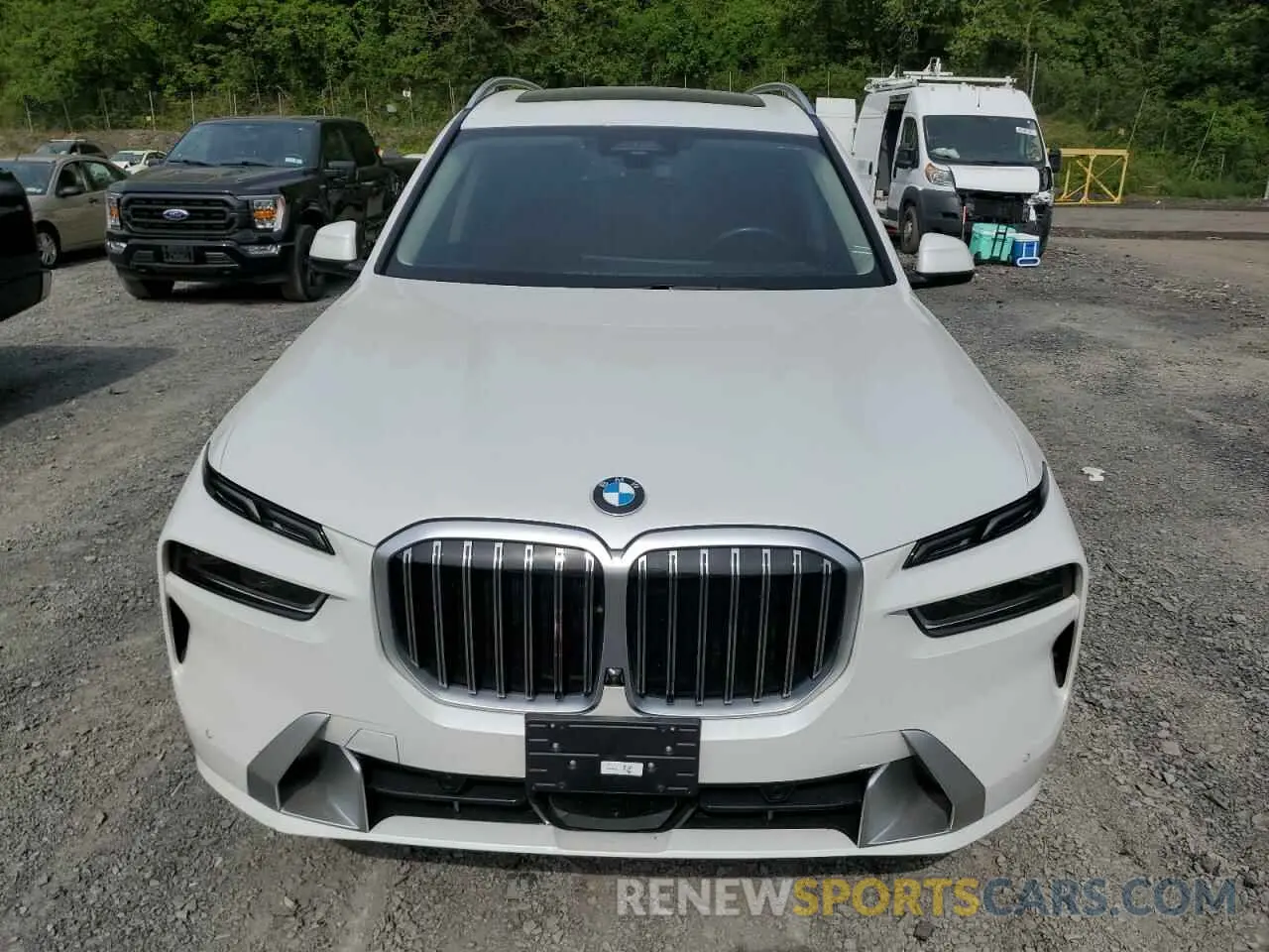 5 Photograph of a damaged car 5UX23EM03R9U92778 BMW X7 2024