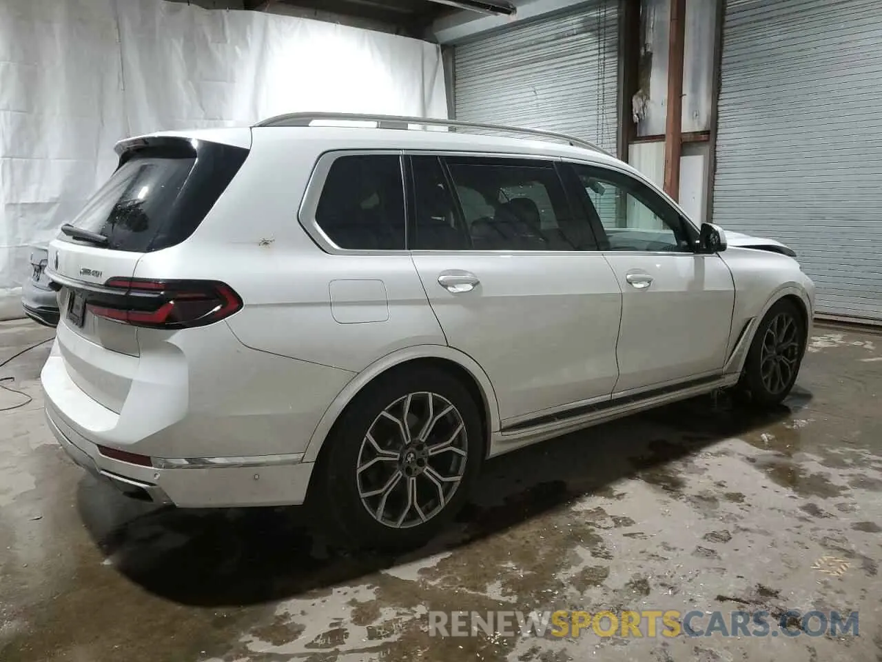 3 Photograph of a damaged car 5UX23EM04R9T72679 BMW X7 2024
