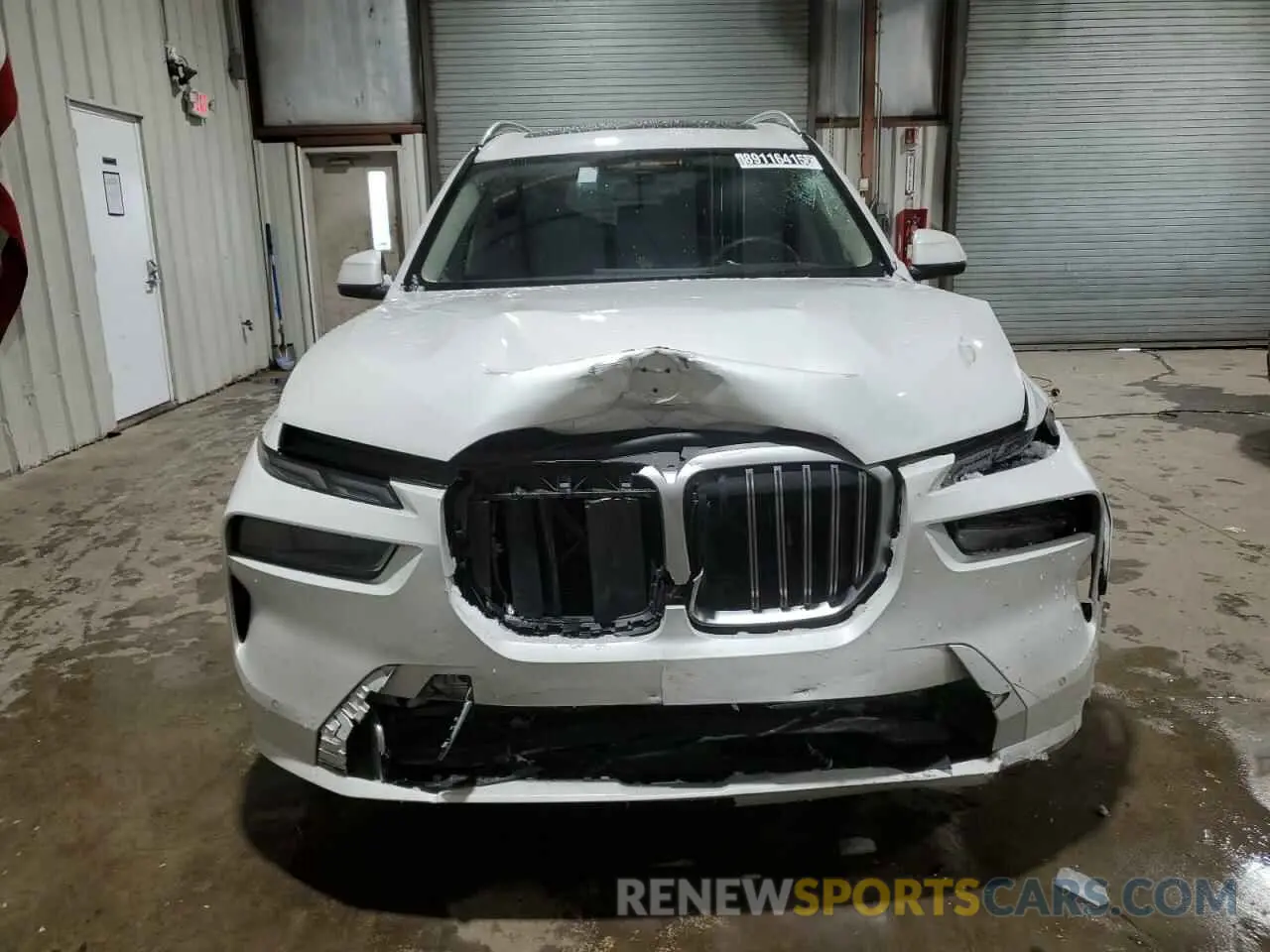 5 Photograph of a damaged car 5UX23EM04R9T72679 BMW X7 2024