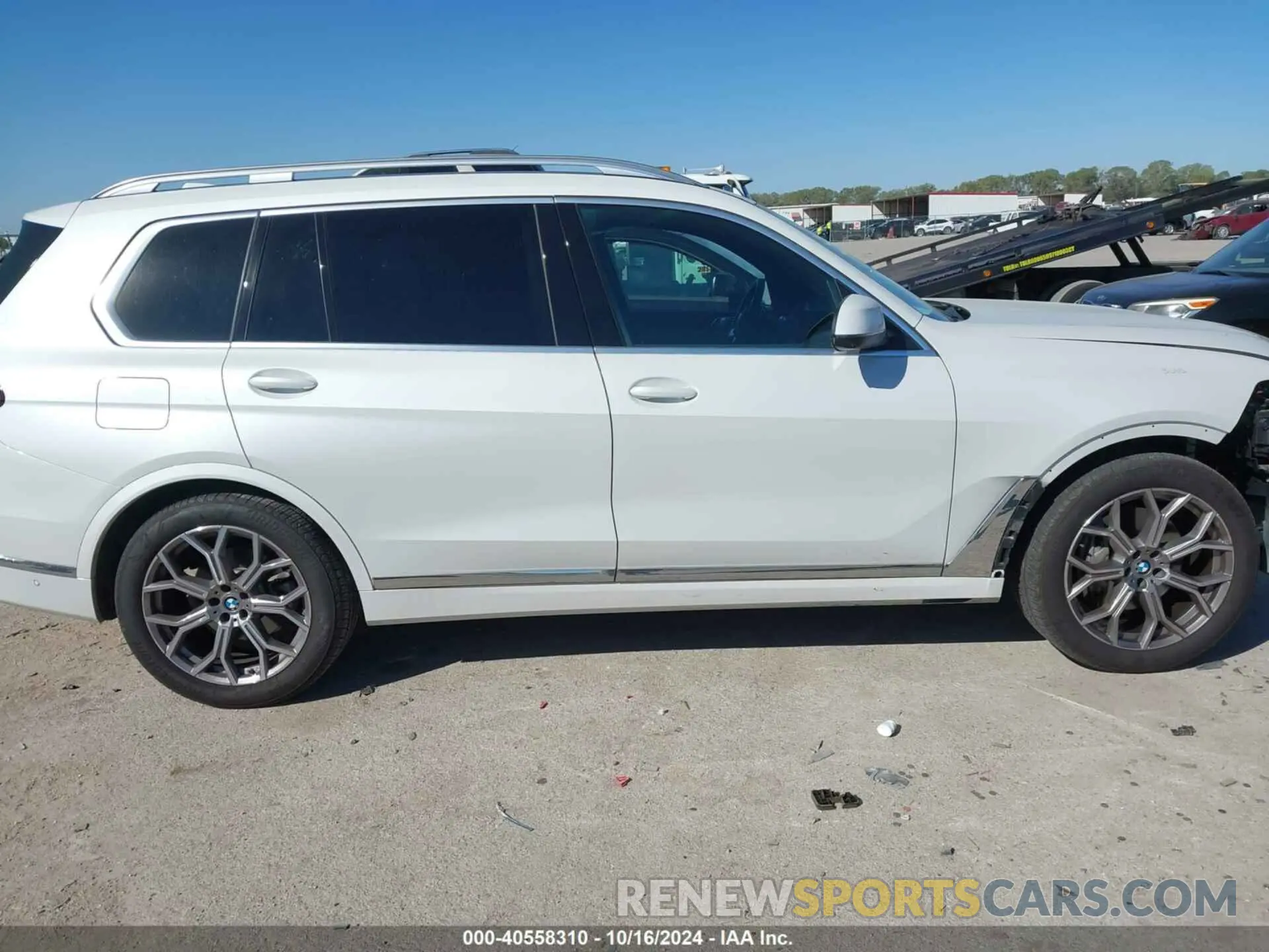 13 Photograph of a damaged car 5UX23EM04R9T93287 BMW X7 2024