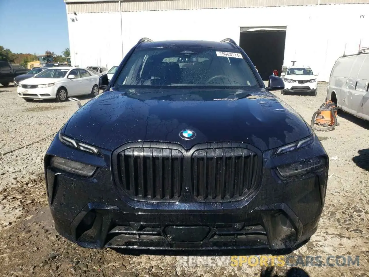 5 Photograph of a damaged car 5UX23EM04R9V24685 BMW X7 2024