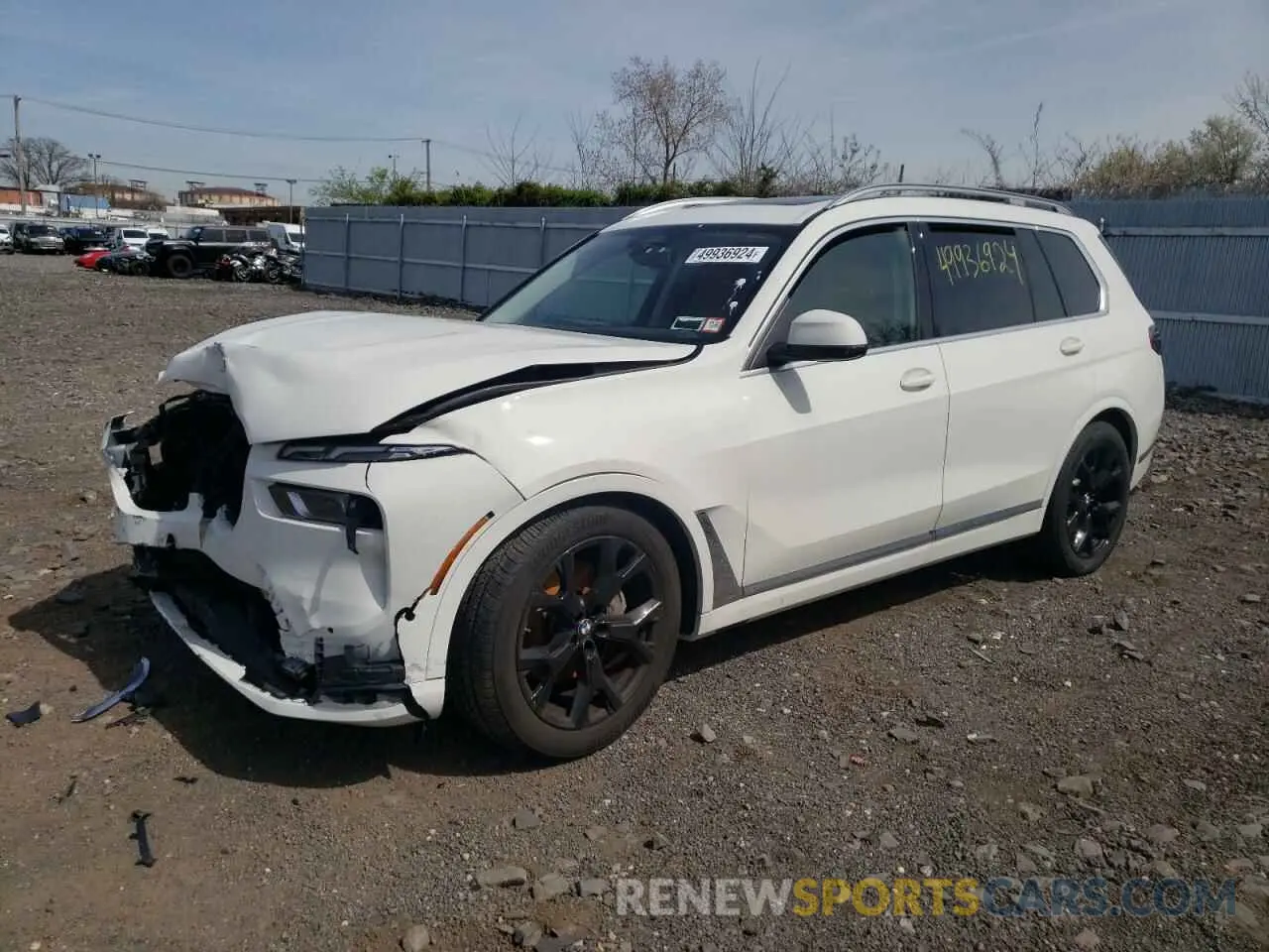 1 Photograph of a damaged car 5UX23EM05R9S88970 BMW X7 2024
