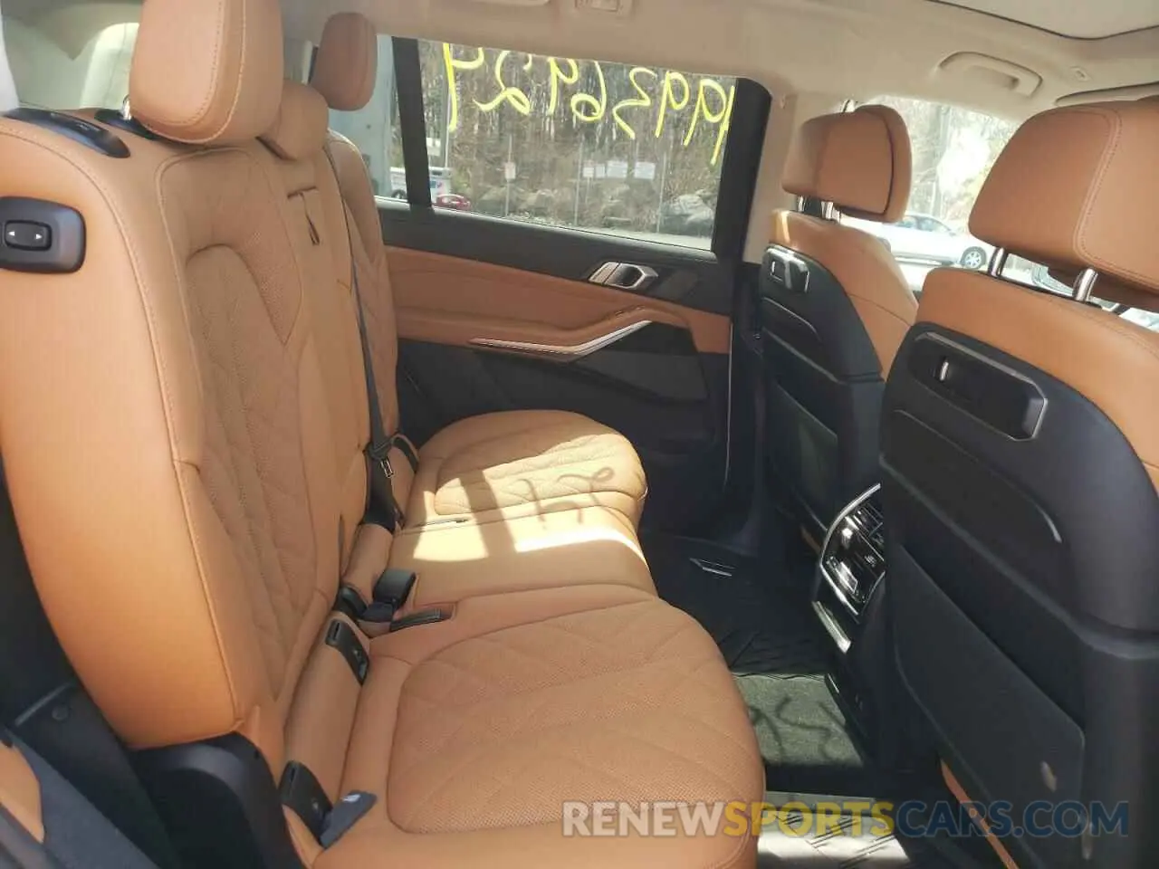10 Photograph of a damaged car 5UX23EM05R9S88970 BMW X7 2024