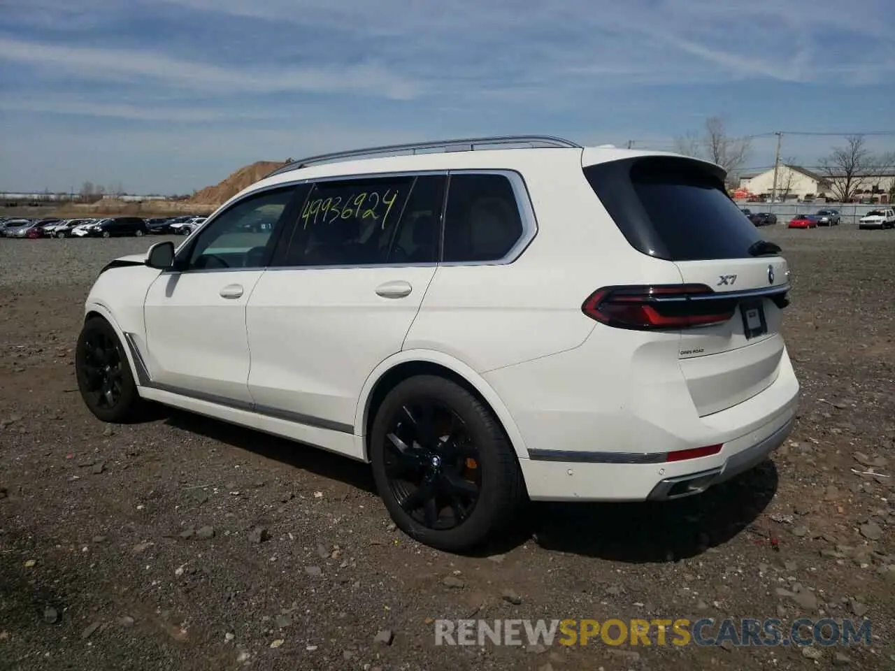 2 Photograph of a damaged car 5UX23EM05R9S88970 BMW X7 2024