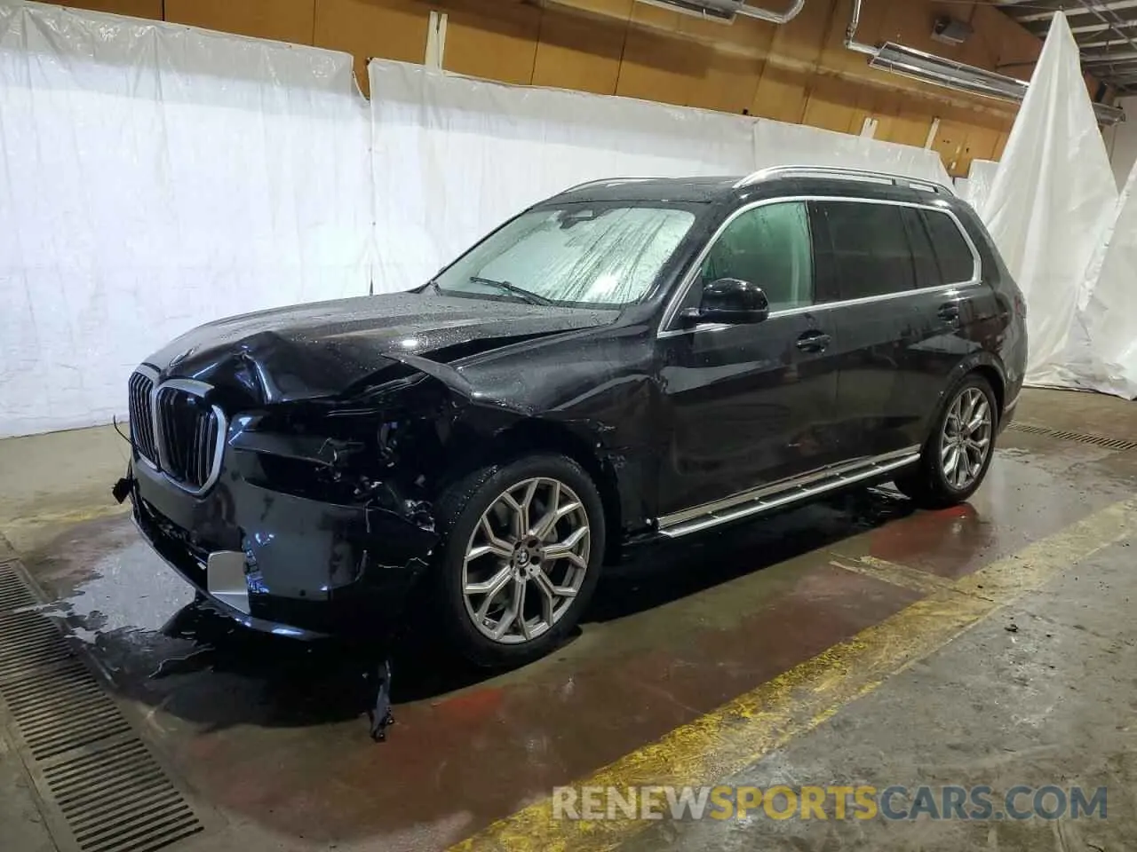 1 Photograph of a damaged car 5UX23EM05R9T27248 BMW X7 2024