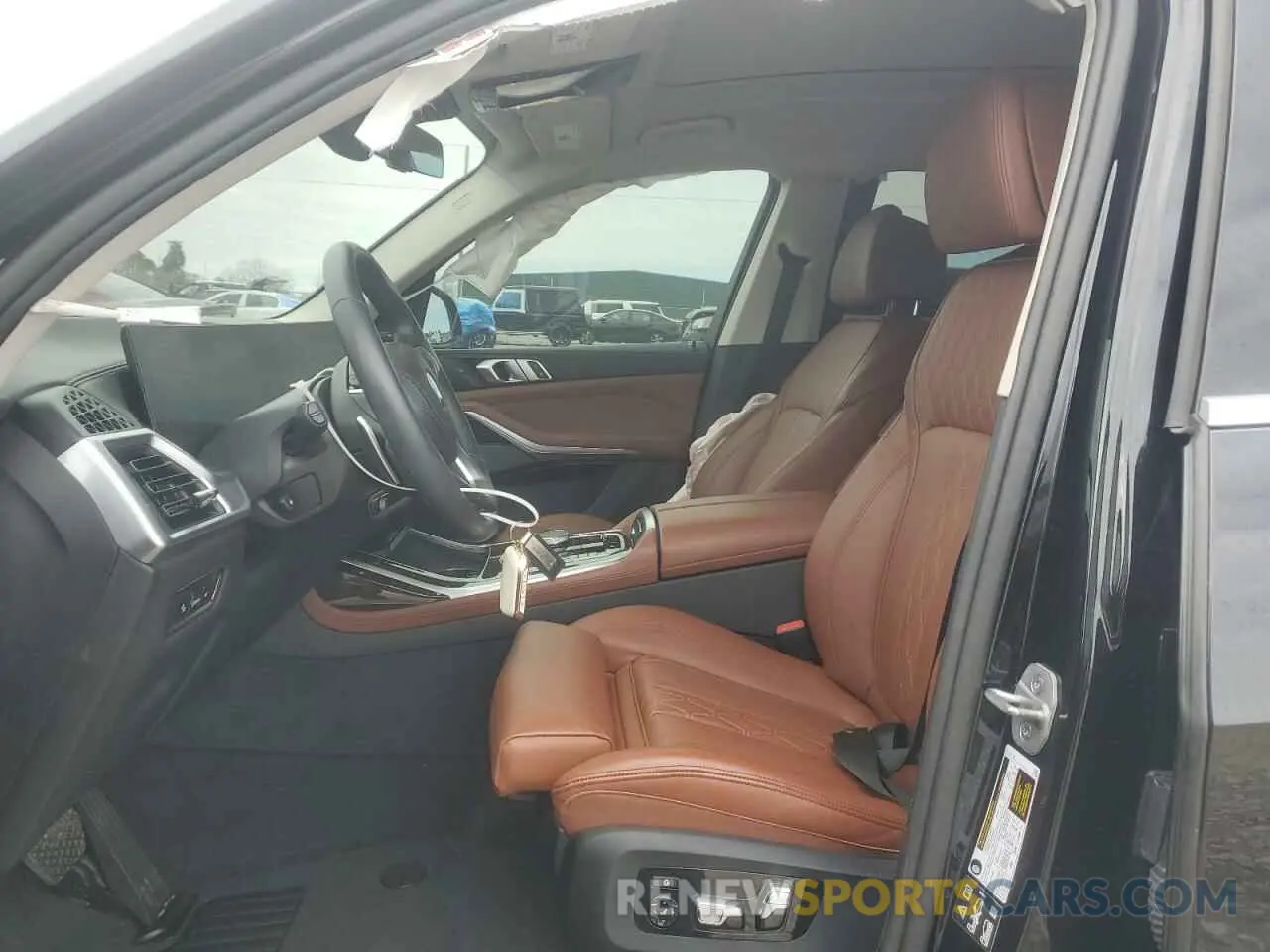 7 Photograph of a damaged car 5UX23EM05R9V44573 BMW X7 2024