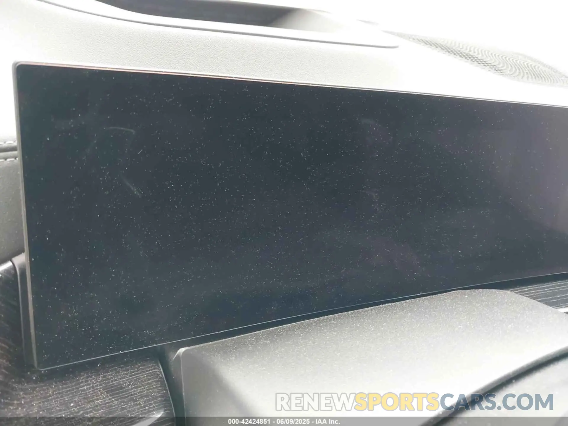 7 Photograph of a damaged car 5UX23EM05R9V63673 BMW X7 2024