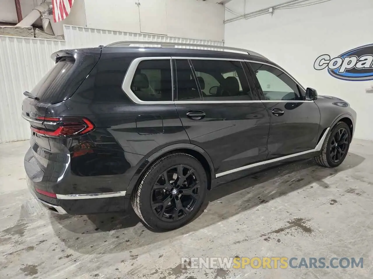 3 Photograph of a damaged car 5UX23EM06R9S18619 BMW X7 2024