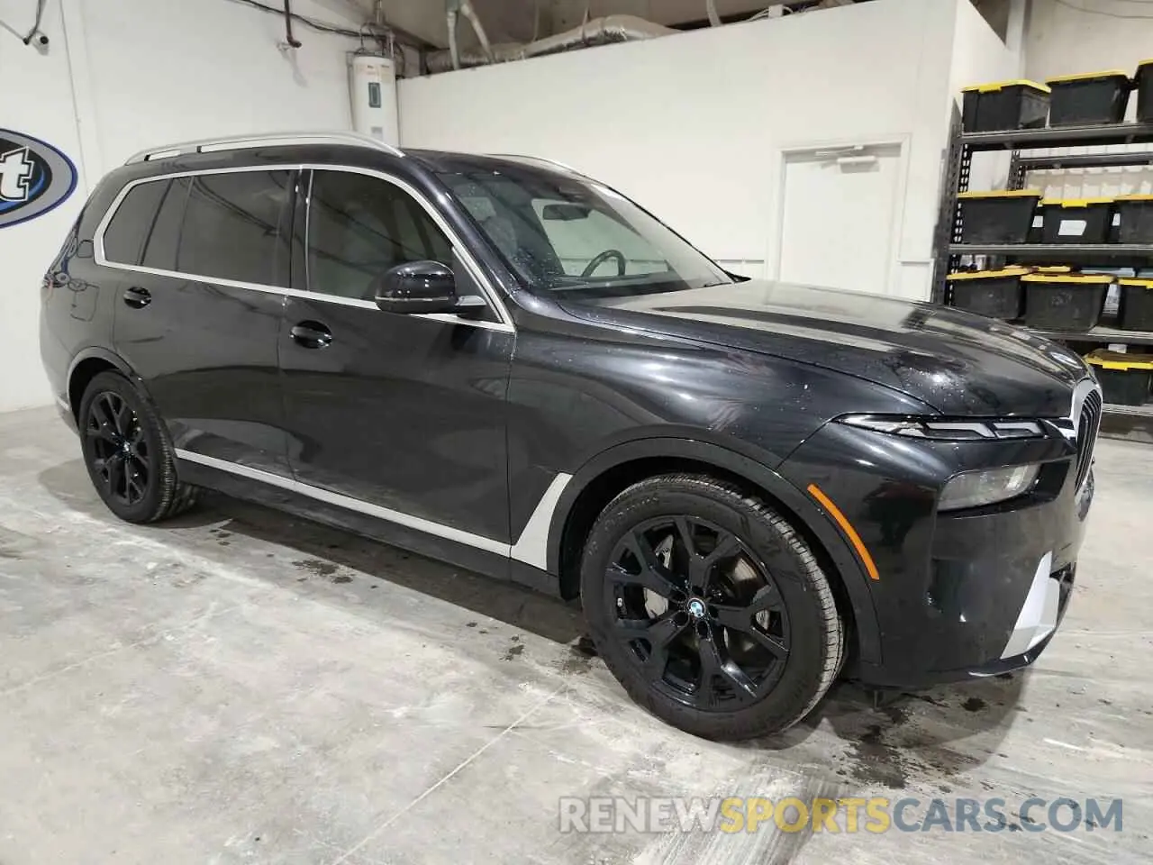 4 Photograph of a damaged car 5UX23EM06R9S18619 BMW X7 2024