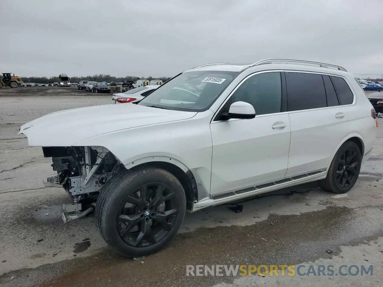 1 Photograph of a damaged car 5UX23EM06R9S67707 BMW X7 2024