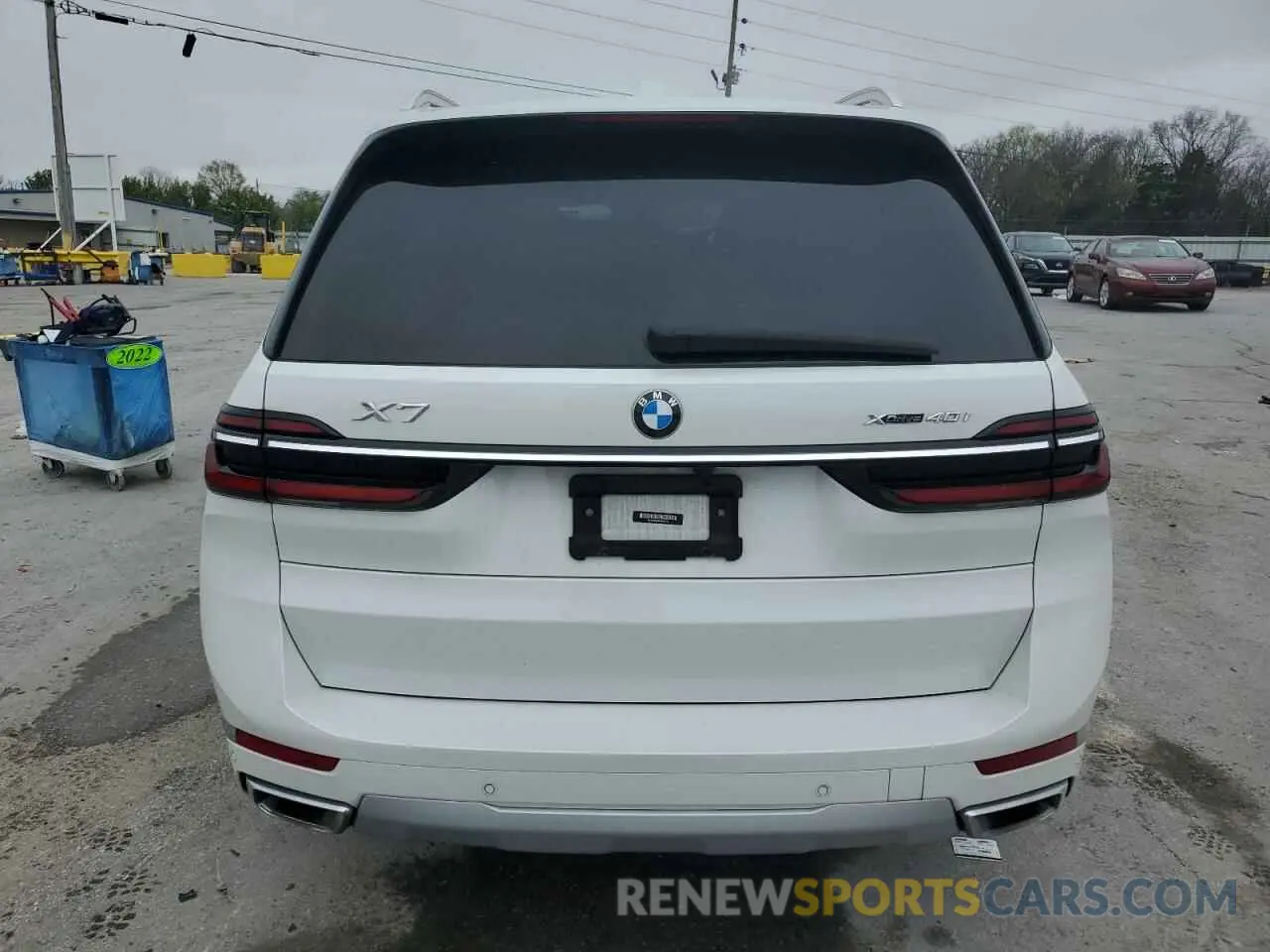 6 Photograph of a damaged car 5UX23EM06R9S67707 BMW X7 2024