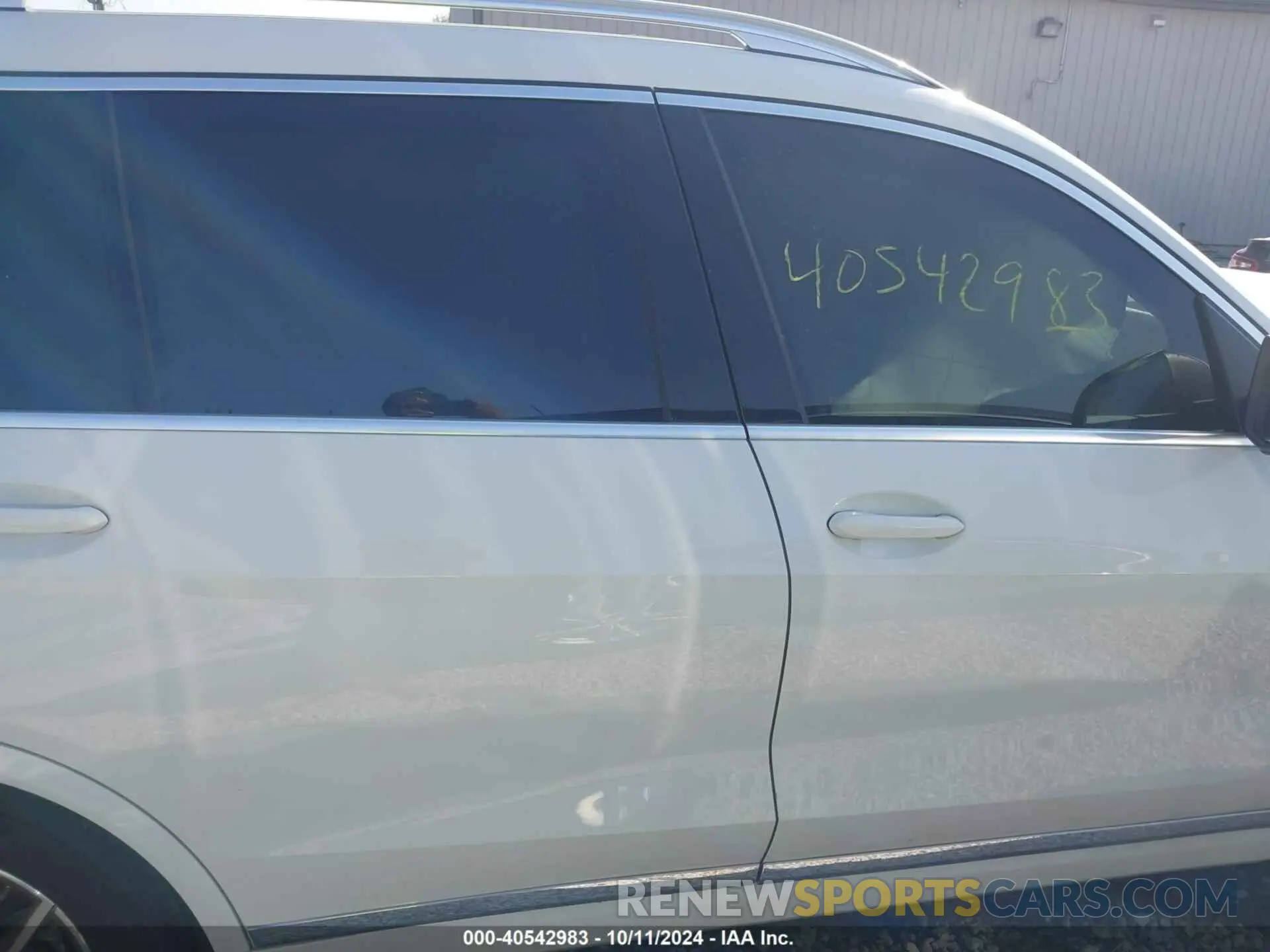 13 Photograph of a damaged car 5UX23EM07R9S41438 BMW X7 2024