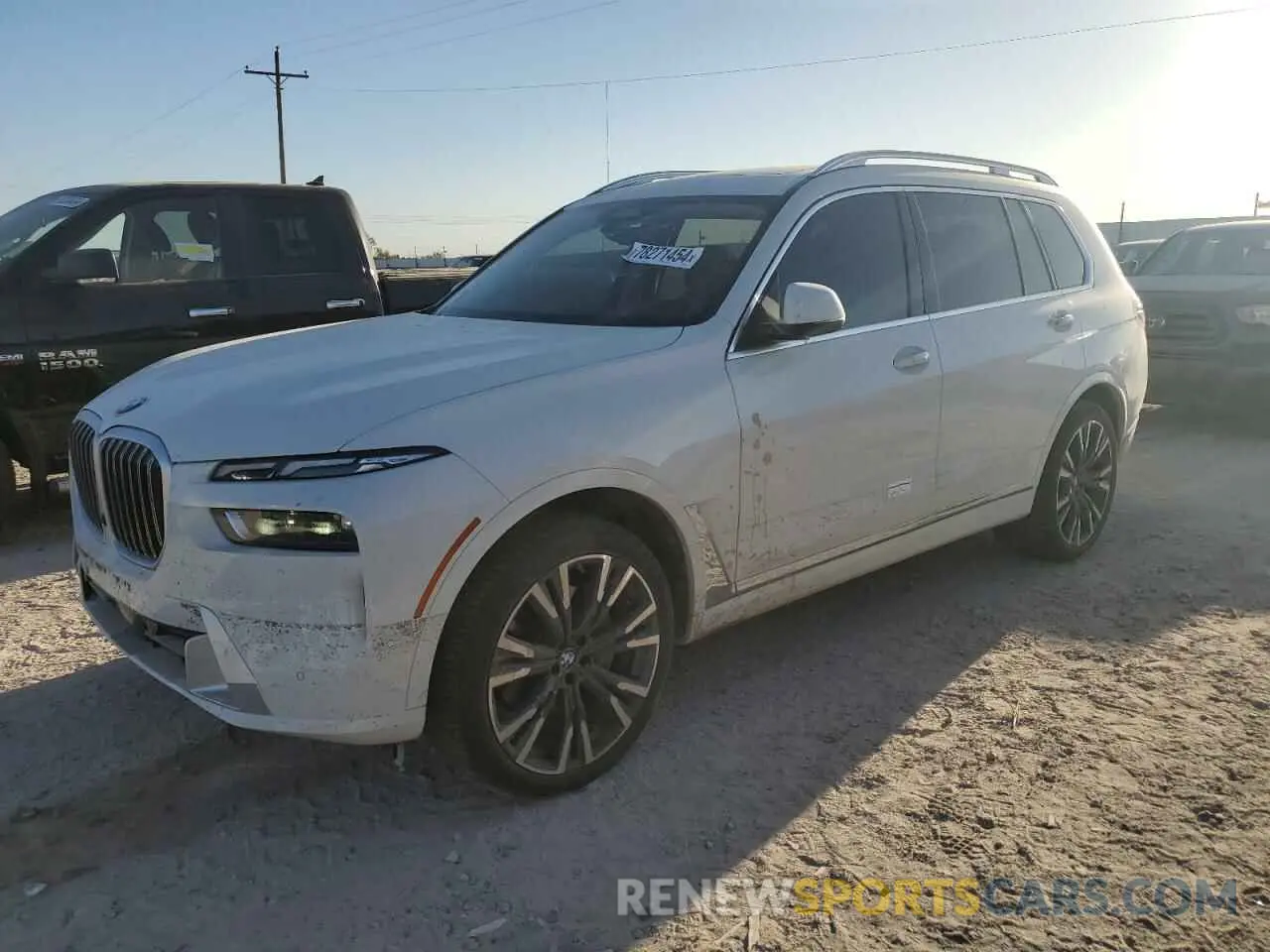 1 Photograph of a damaged car 5UX23EM07R9V16547 BMW X7 2024
