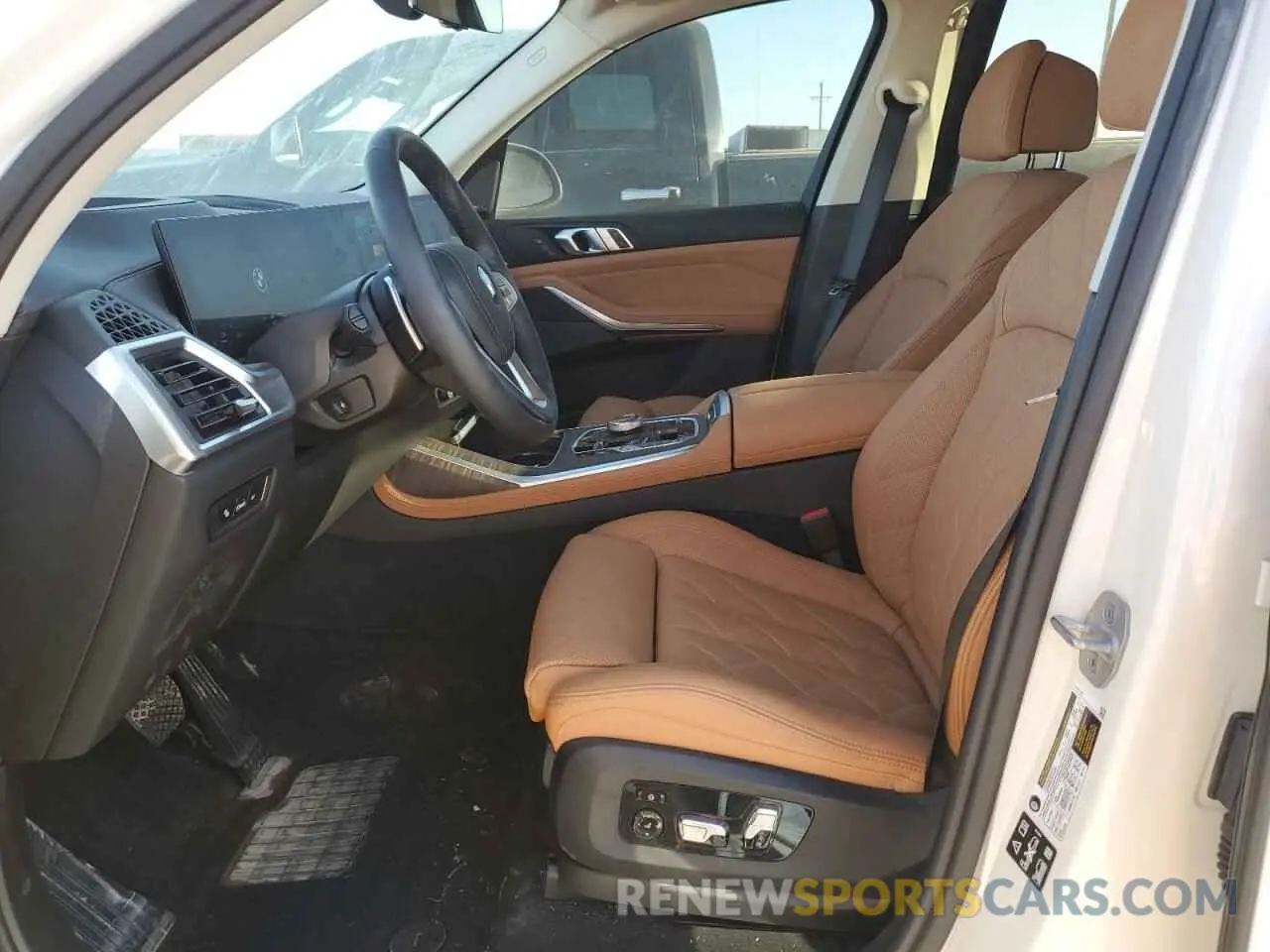 7 Photograph of a damaged car 5UX23EM07R9V16547 BMW X7 2024