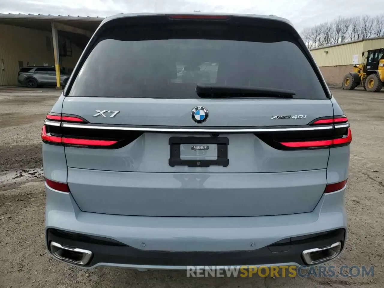 6 Photograph of a damaged car 5UX23EM09R9T84830 BMW X7 2024