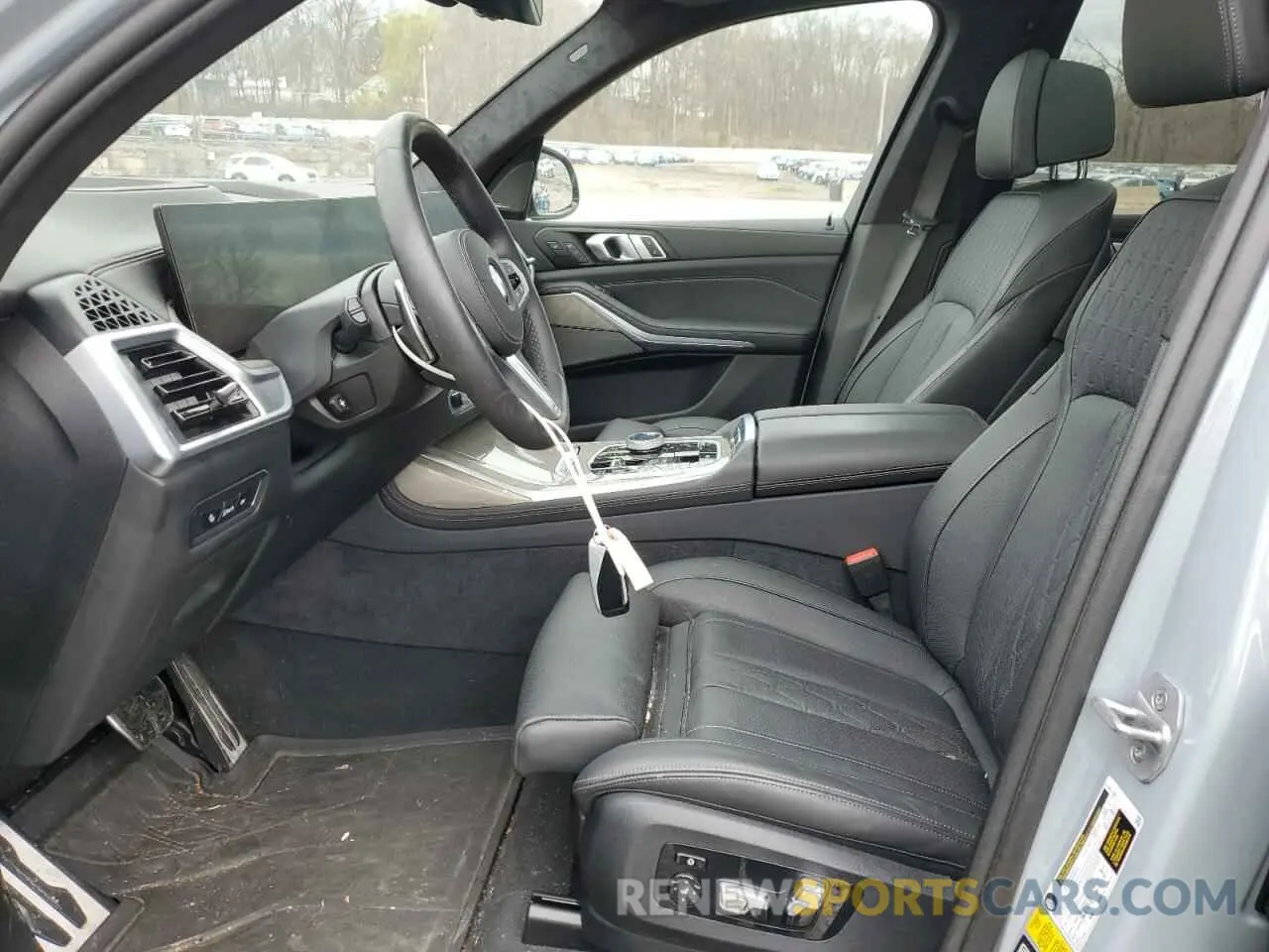 7 Photograph of a damaged car 5UX23EM09R9T84830 BMW X7 2024