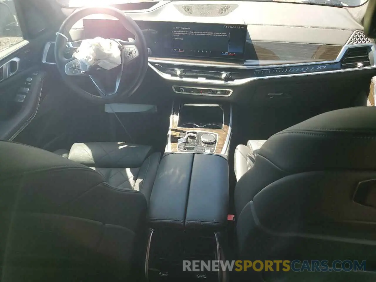 8 Photograph of a damaged car 5UX23EM09R9T85217 BMW X7 2024