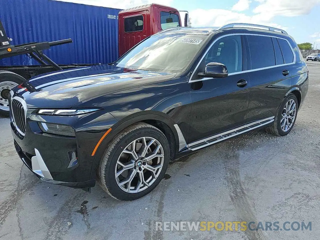 1 Photograph of a damaged car 5UX23EM09R9V90469 BMW X7 2024