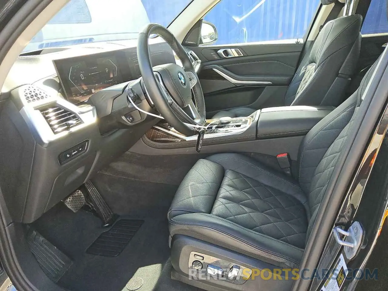 7 Photograph of a damaged car 5UX23EM09R9V90469 BMW X7 2024