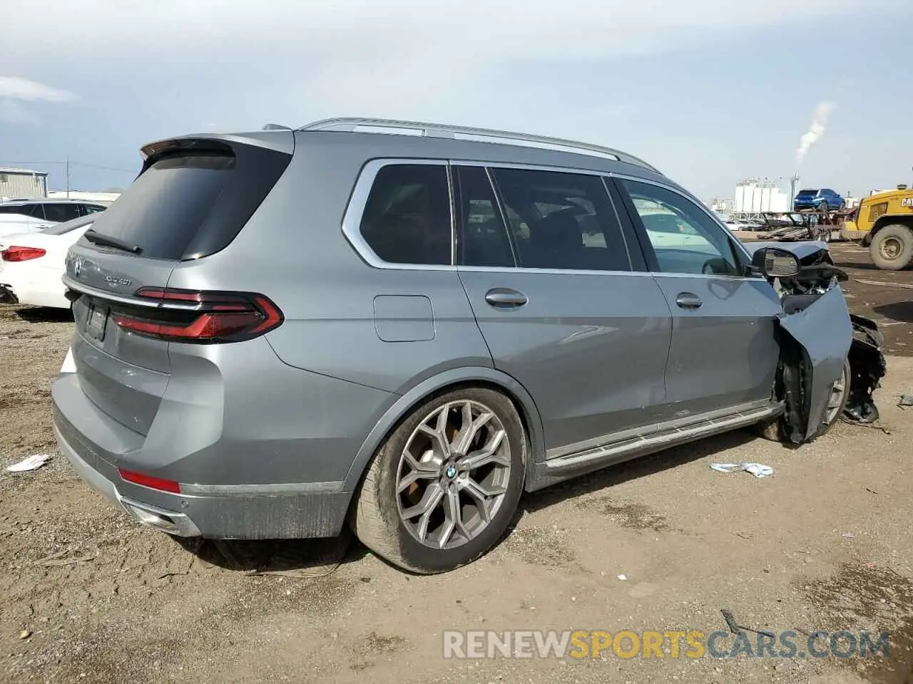 3 Photograph of a damaged car 5UX23EM0XR9S60730 BMW X7 2024
