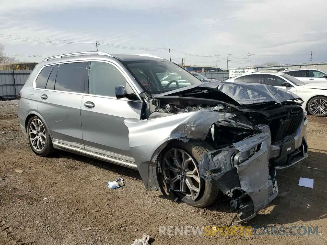 4 Photograph of a damaged car 5UX23EM0XR9S60730 BMW X7 2024