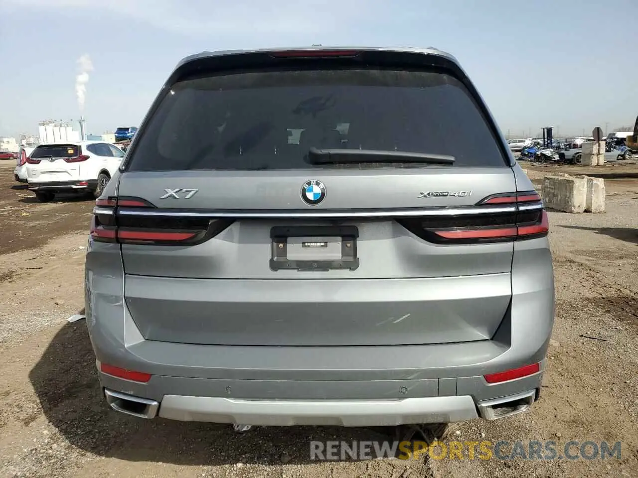 6 Photograph of a damaged car 5UX23EM0XR9S60730 BMW X7 2024