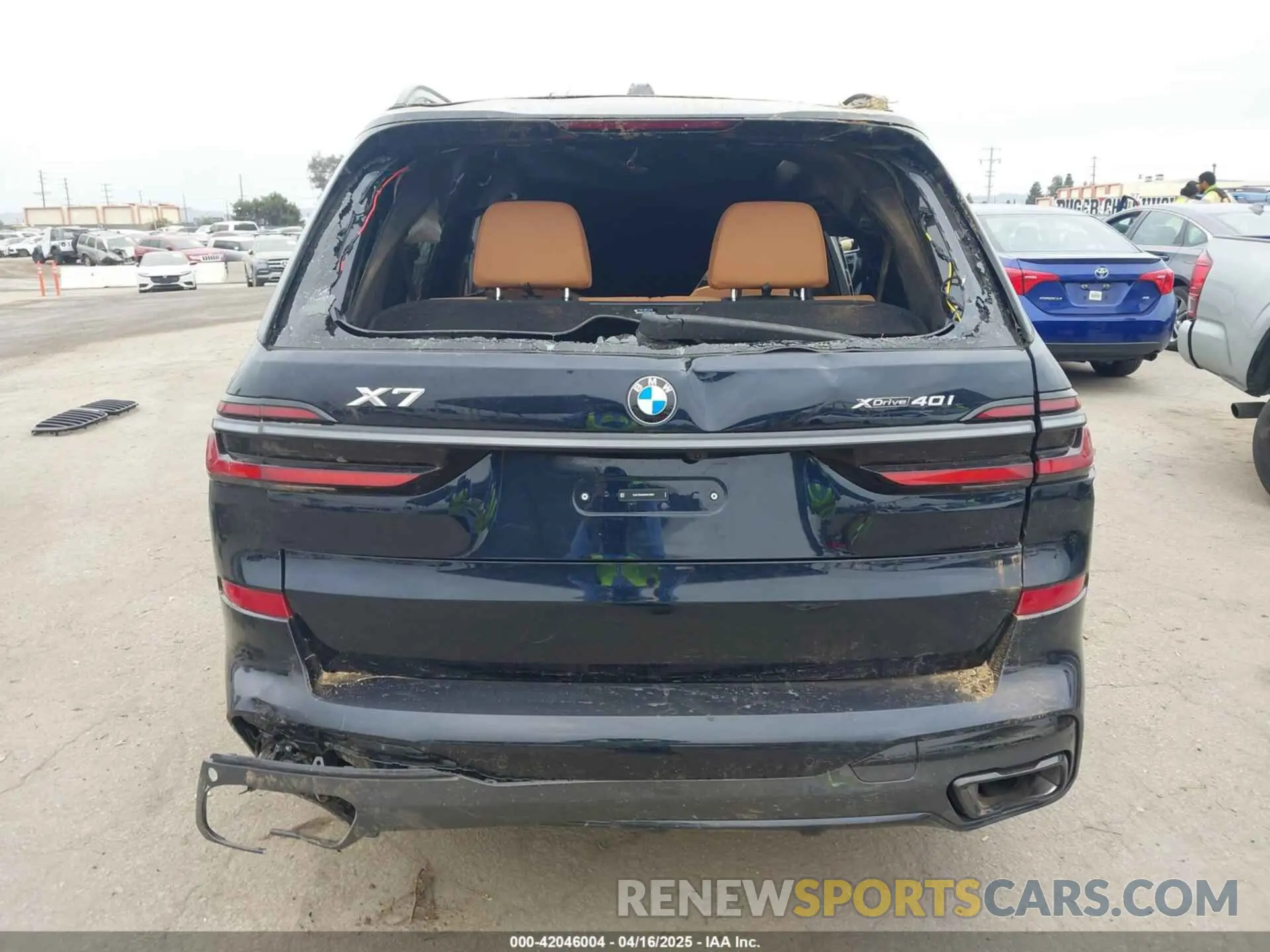 17 Photograph of a damaged car 5UX23EM0XR9W18697 BMW X7 2024