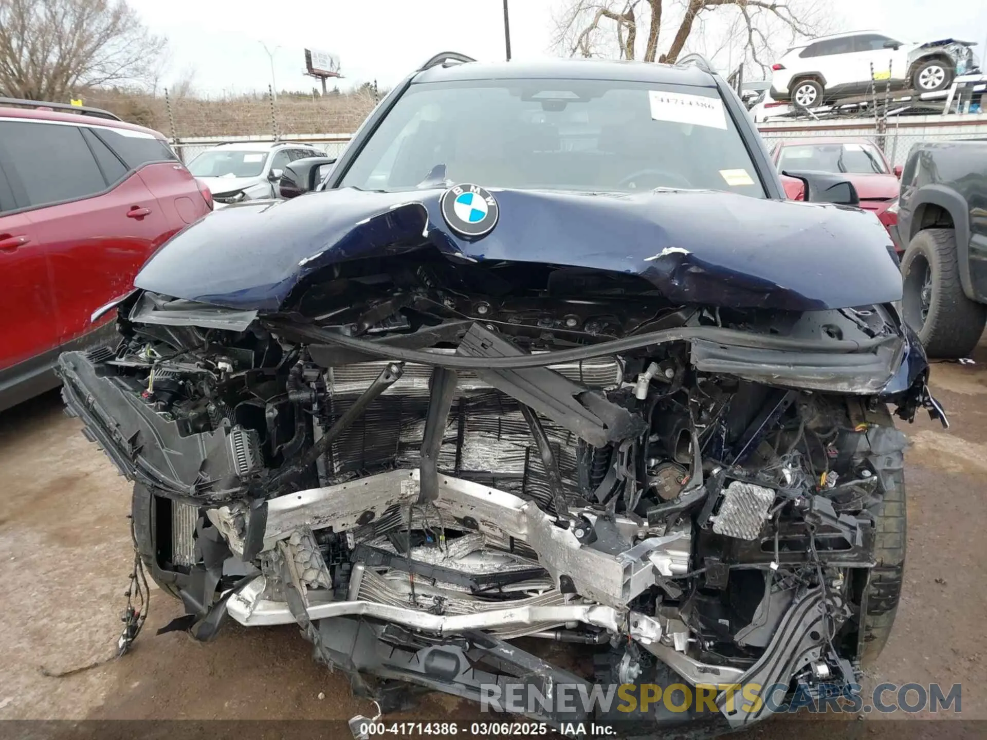 13 Photograph of a damaged car 5UX33EM05R9V43363 BMW X7 2024