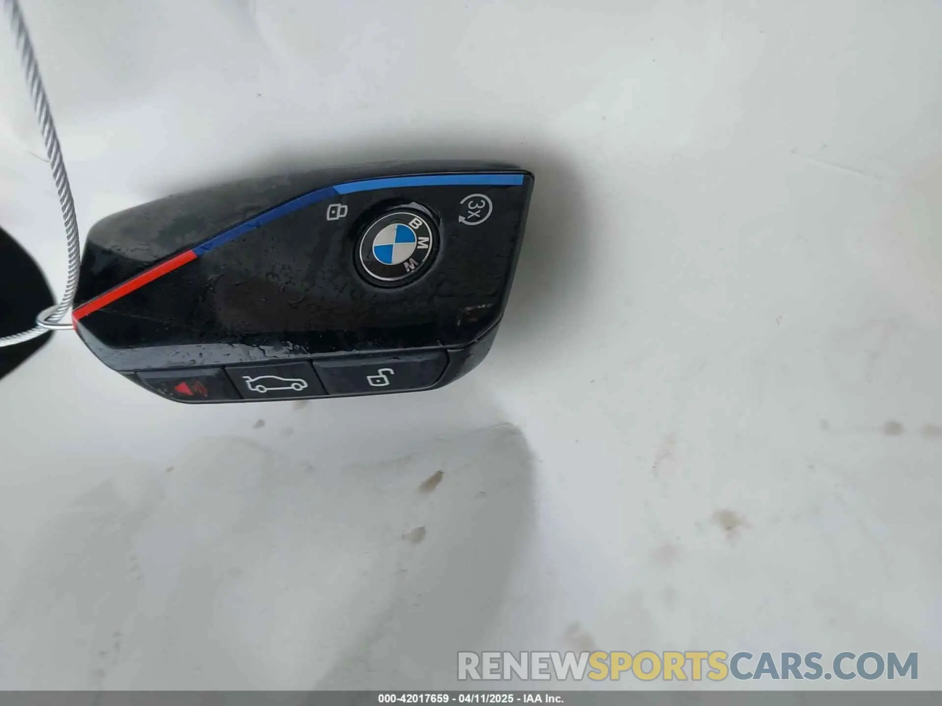 11 Photograph of a damaged car 5UX33EM08R9U05543 BMW X7 2024