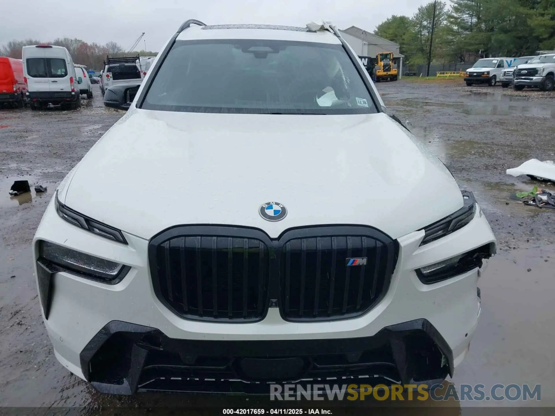 12 Photograph of a damaged car 5UX33EM08R9U05543 BMW X7 2024
