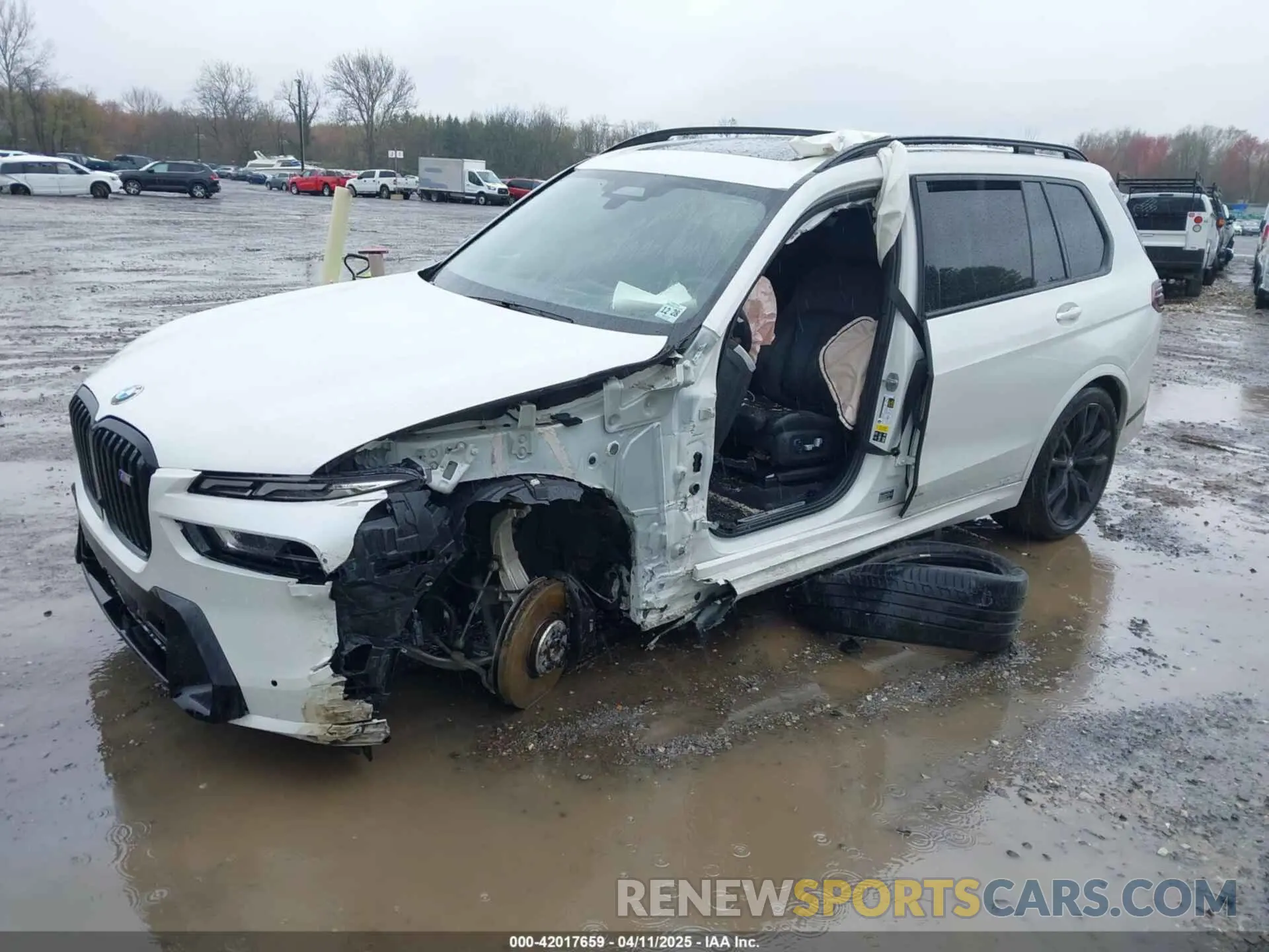 2 Photograph of a damaged car 5UX33EM08R9U05543 BMW X7 2024