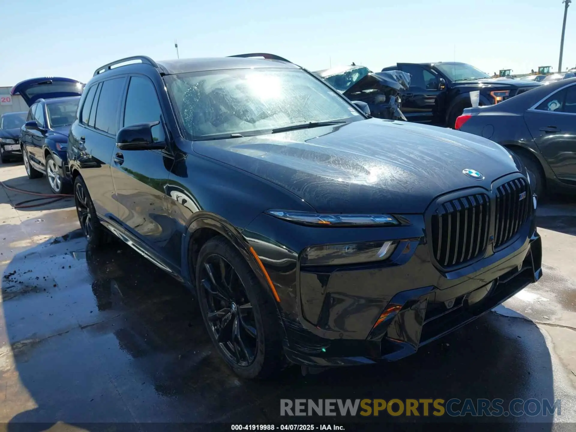 1 Photograph of a damaged car 5UX33EM09R9U06877 BMW X7 2024