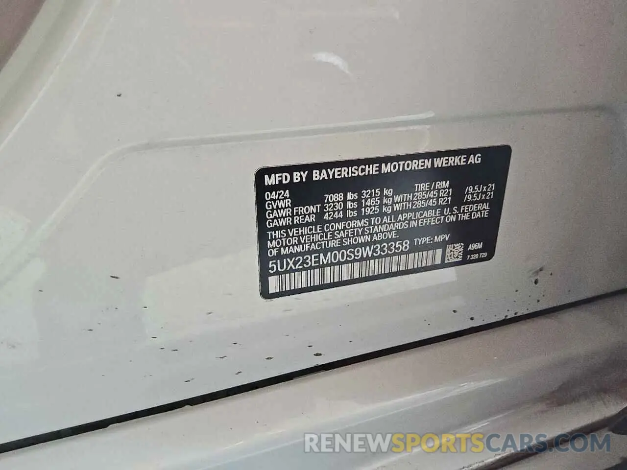 13 Photograph of a damaged car 5UX23EM00S9W33358 BMW X7 2025