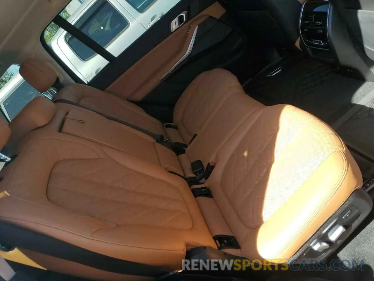 11 Photograph of a damaged car 5UX23EM01S9W56339 BMW X7 2025