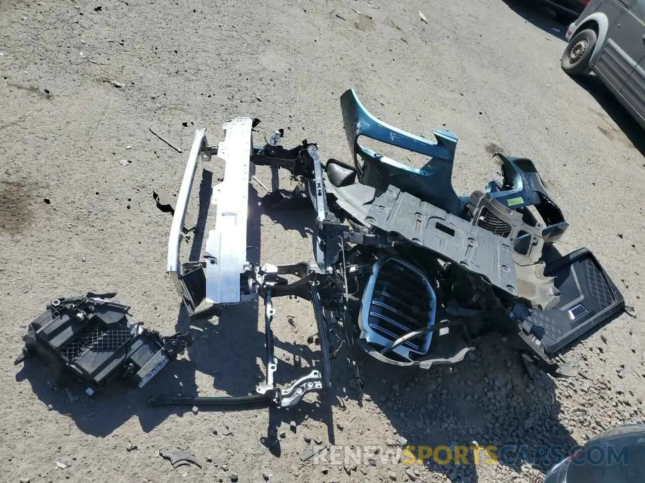 13 Photograph of a damaged car 5UX23EM01S9W56339 BMW X7 2025