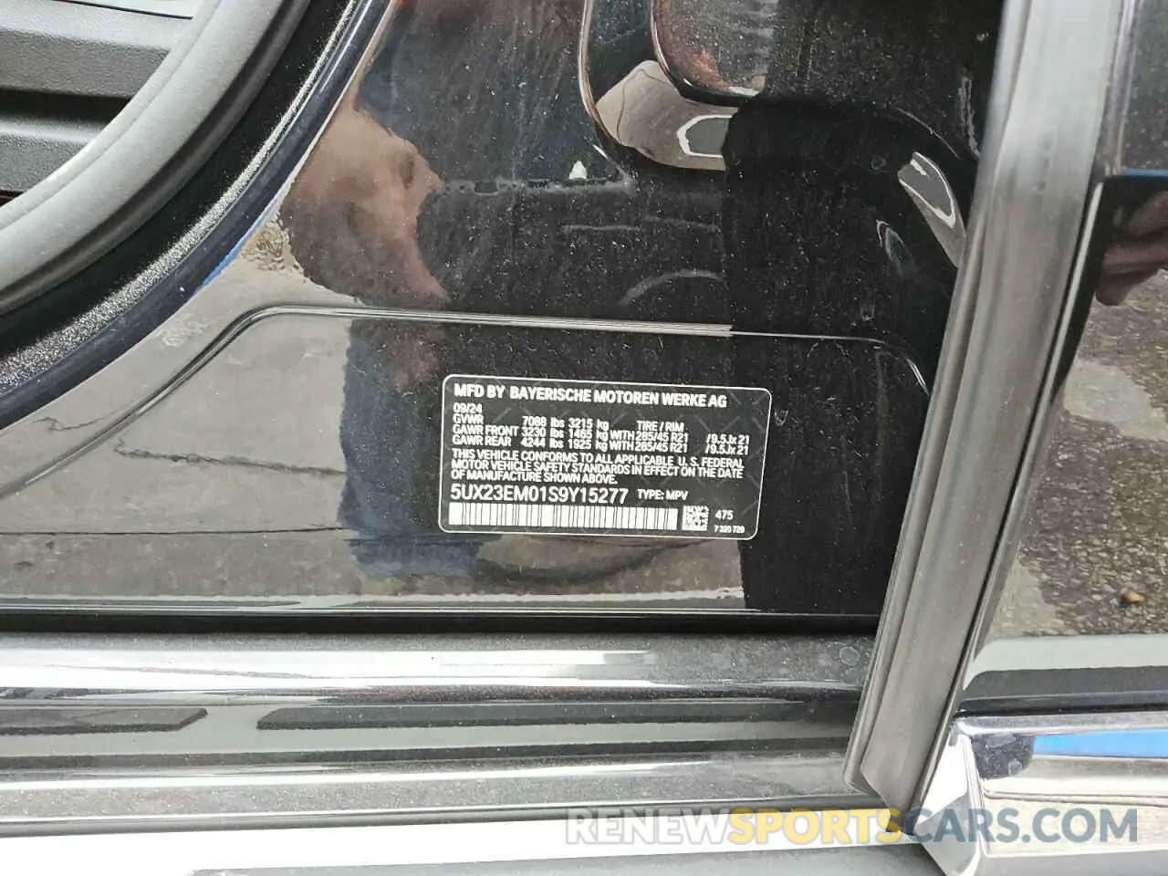 14 Photograph of a damaged car 5UX23EM01S9Y15277 BMW X7 2025