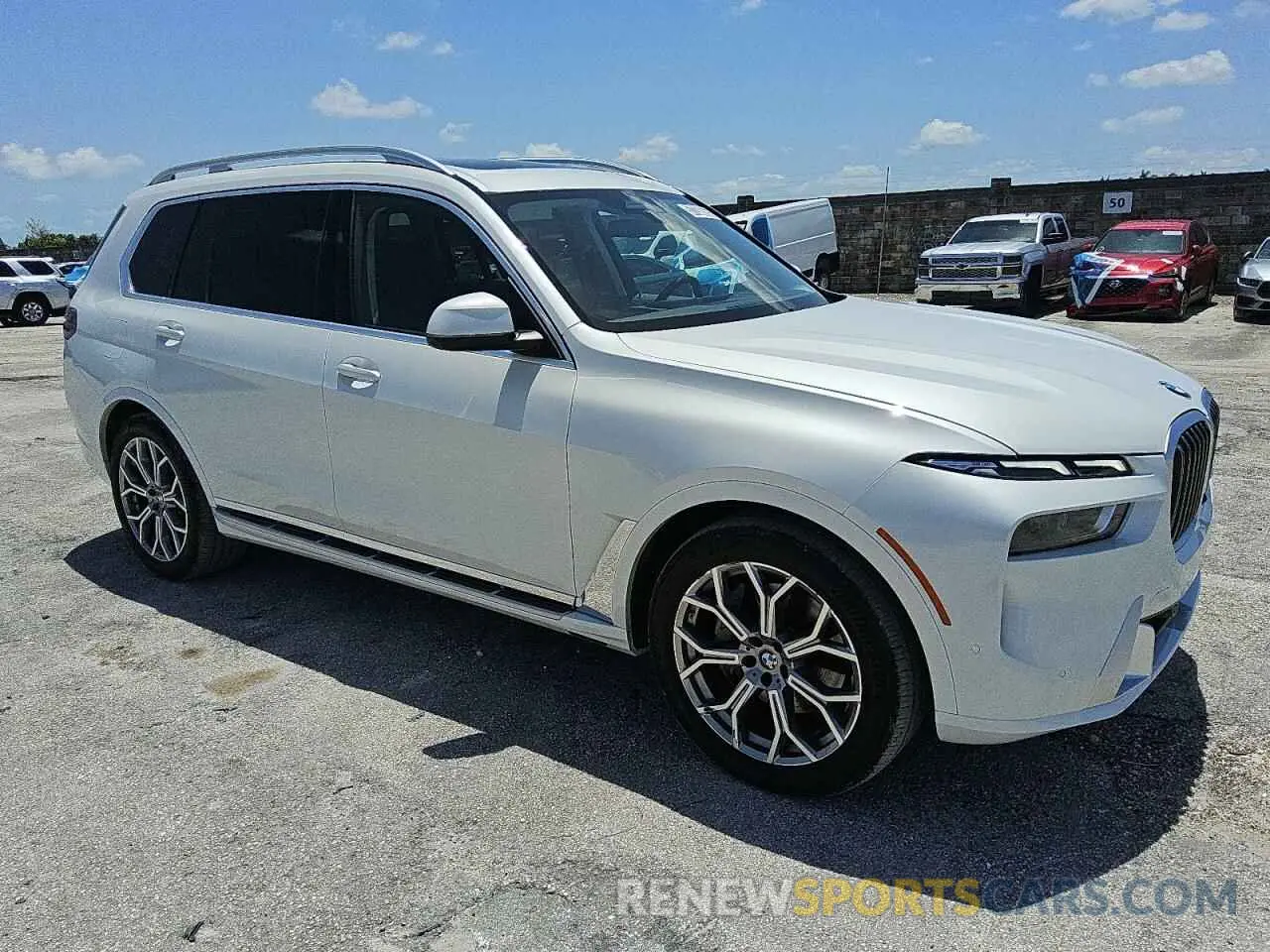 4 Photograph of a damaged car 5UX23EM02S9W38321 BMW X7 2025