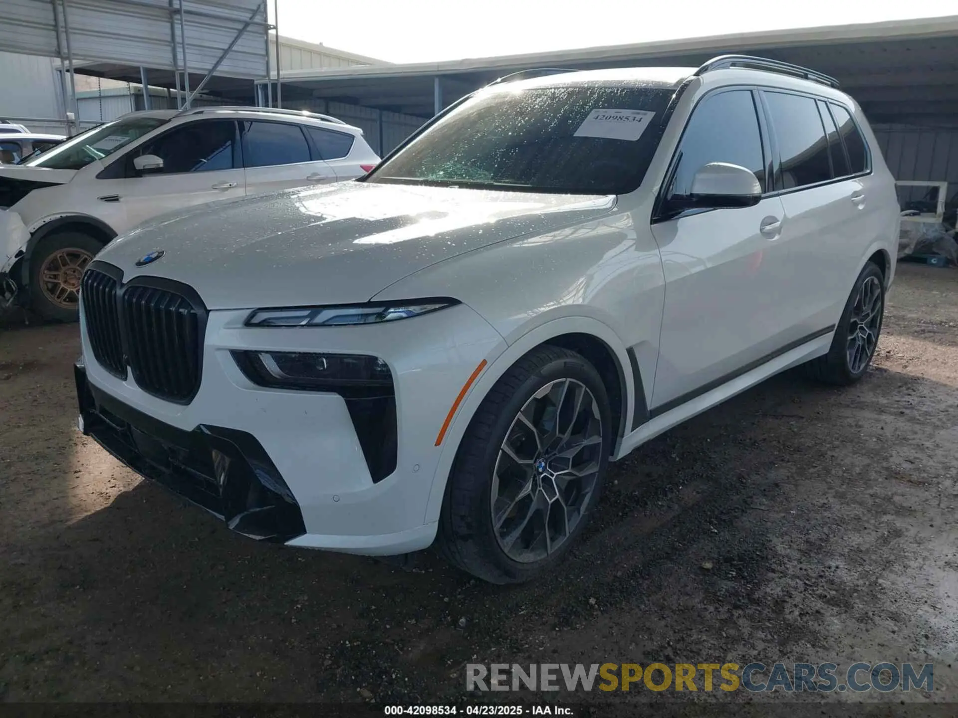 2 Photograph of a damaged car 5UX23EM03S9Z89867 BMW X7 2025