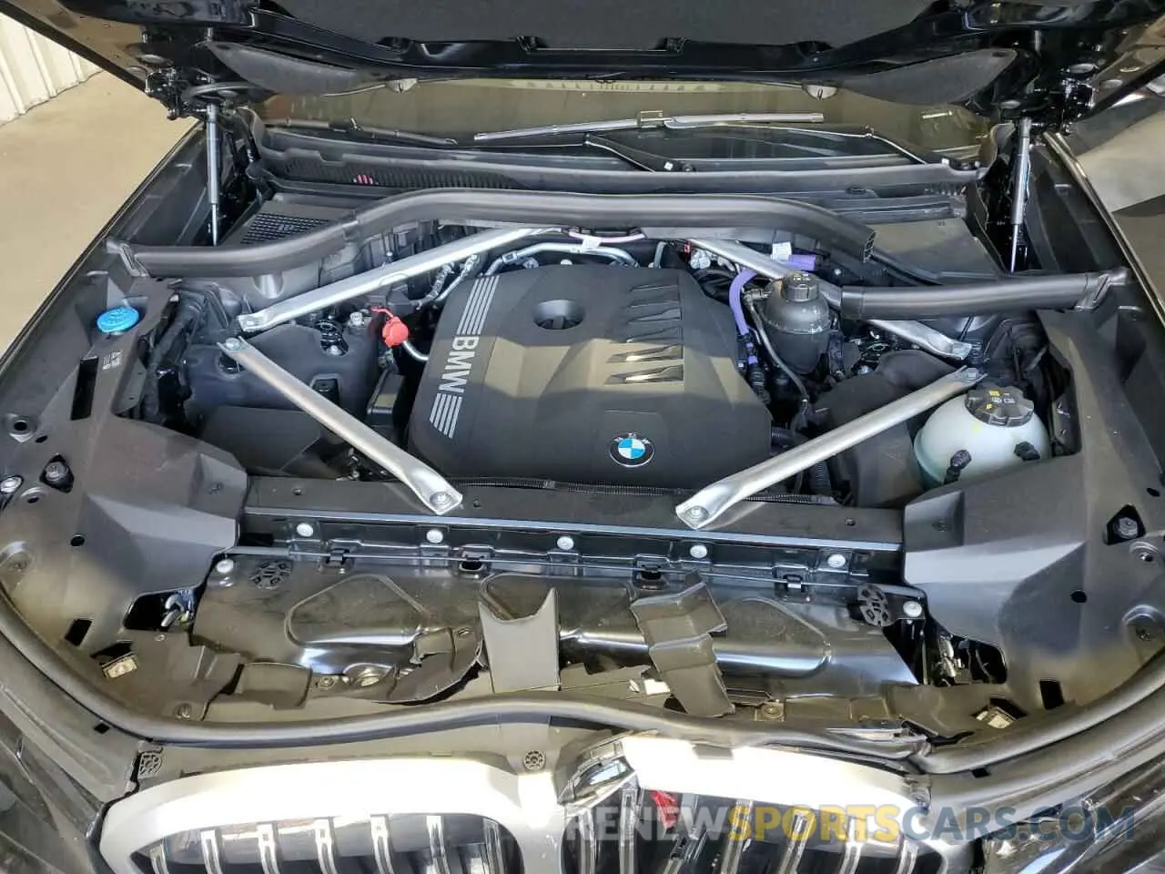 12 Photograph of a damaged car 5UX23EM04S9X60842 BMW X7 2025
