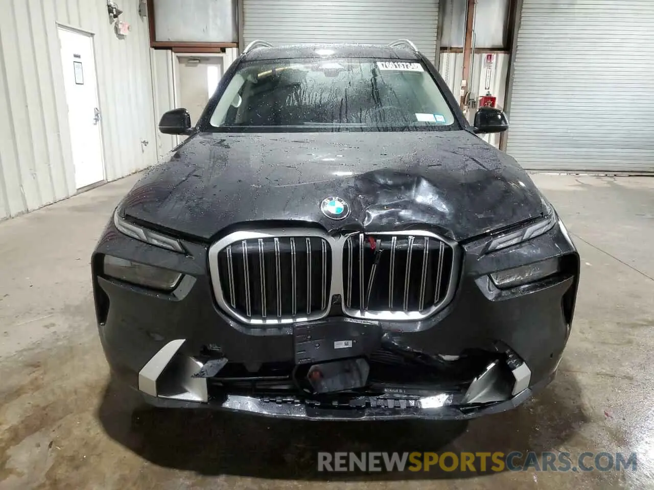 5 Photograph of a damaged car 5UX23EM04S9X60842 BMW X7 2025