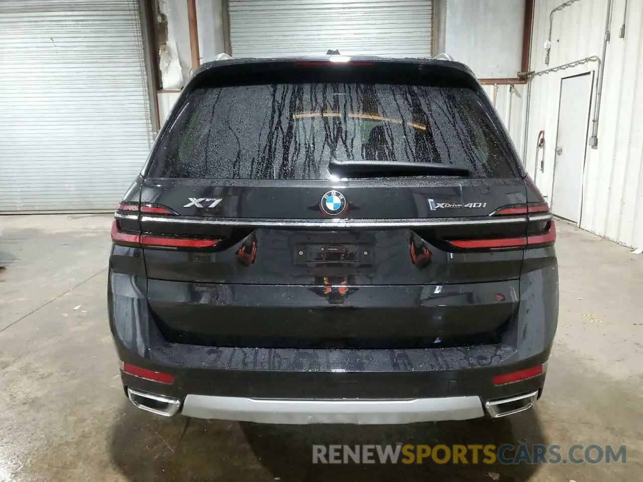 6 Photograph of a damaged car 5UX23EM04S9X60842 BMW X7 2025