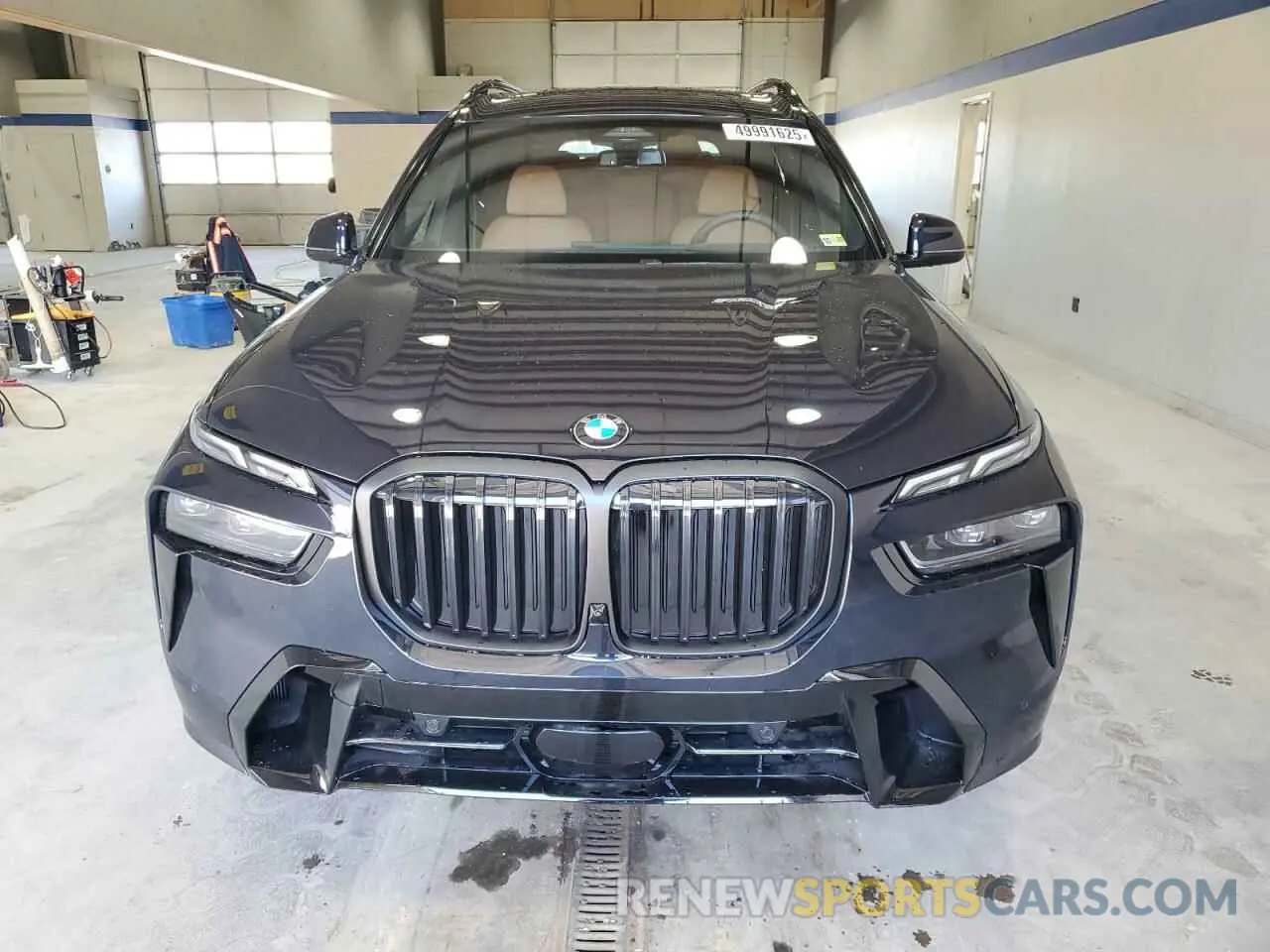 5 Photograph of a damaged car 5UX23EM06S9Y26792 BMW X7 2025