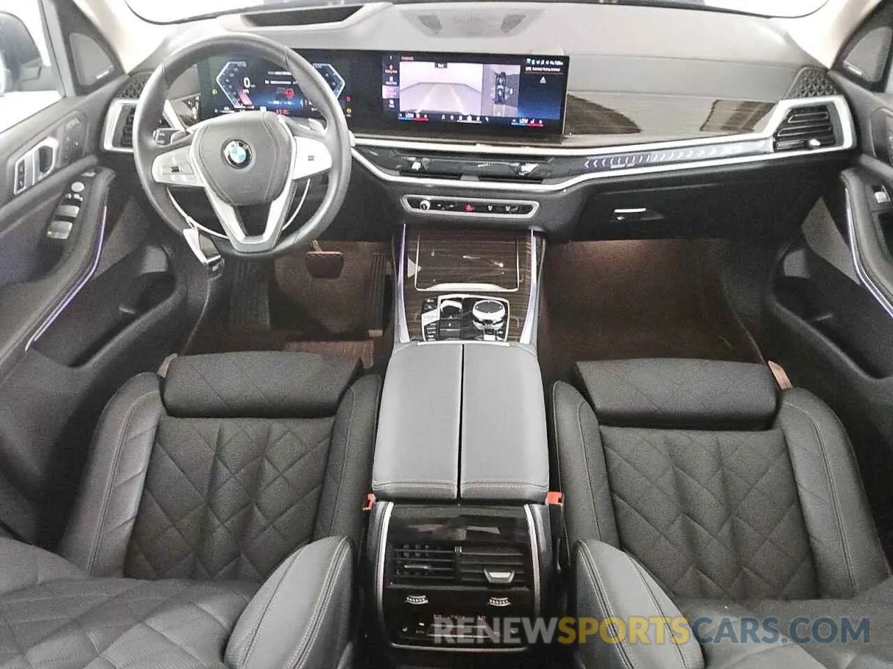 8 Photograph of a damaged car 5UX23EM09S9X05528 BMW X7 2025