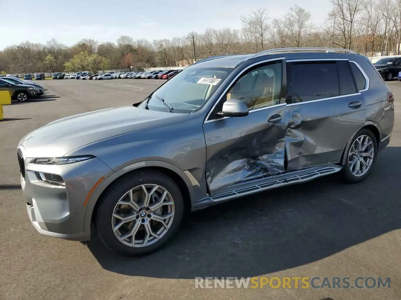 1 Photograph of a damaged car 5UX23EM09S9Z52371 BMW X7 2025
