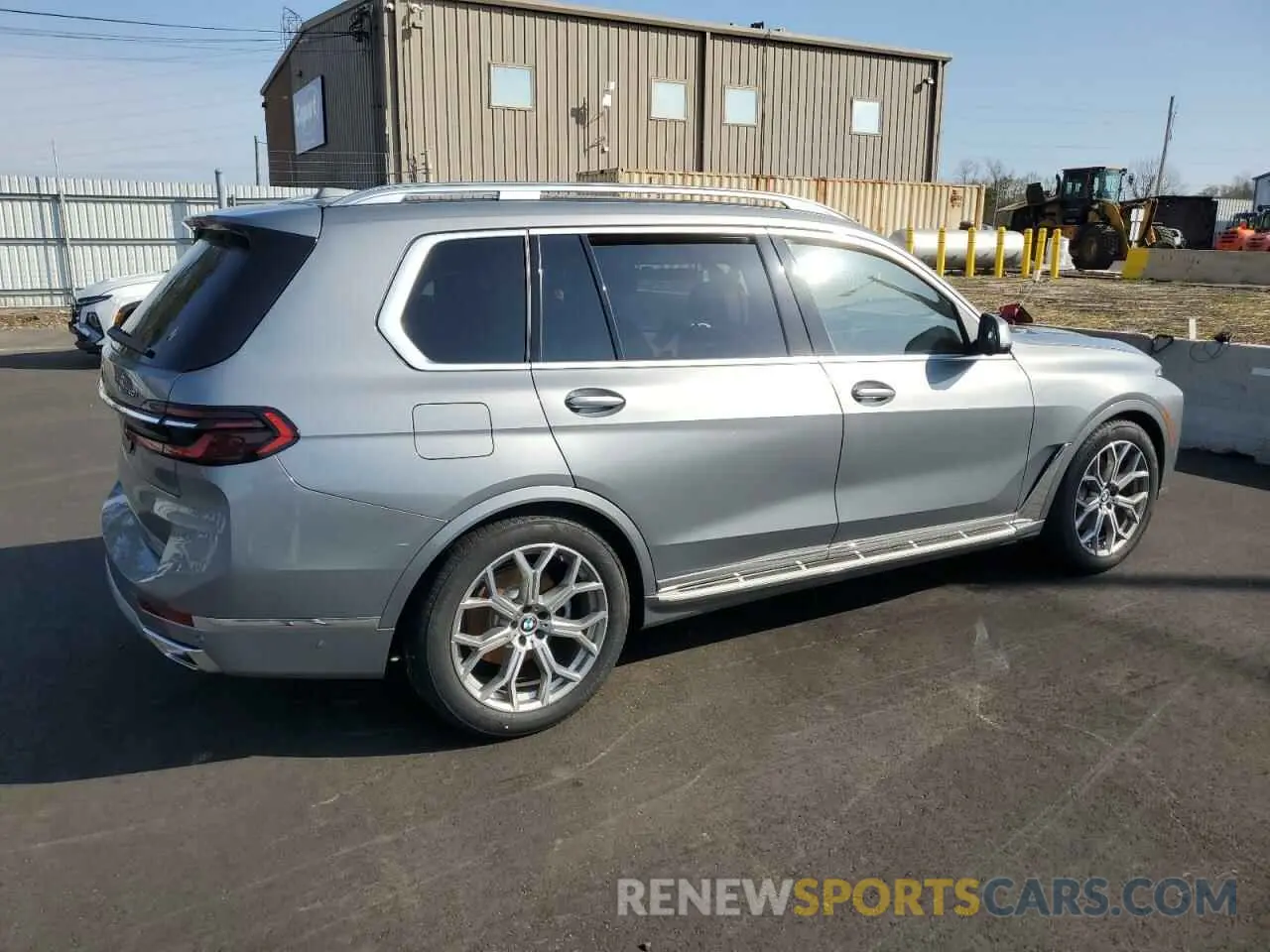 3 Photograph of a damaged car 5UX23EM09S9Z52371 BMW X7 2025